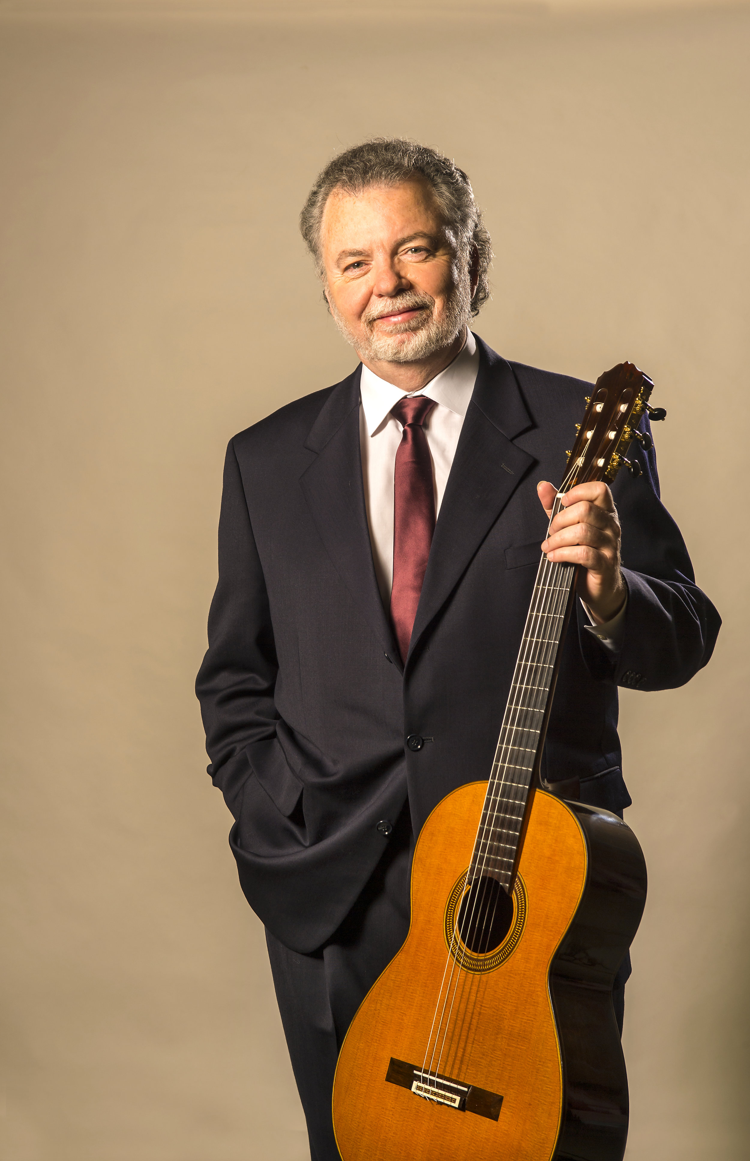 Manuel Barrueco, guitar