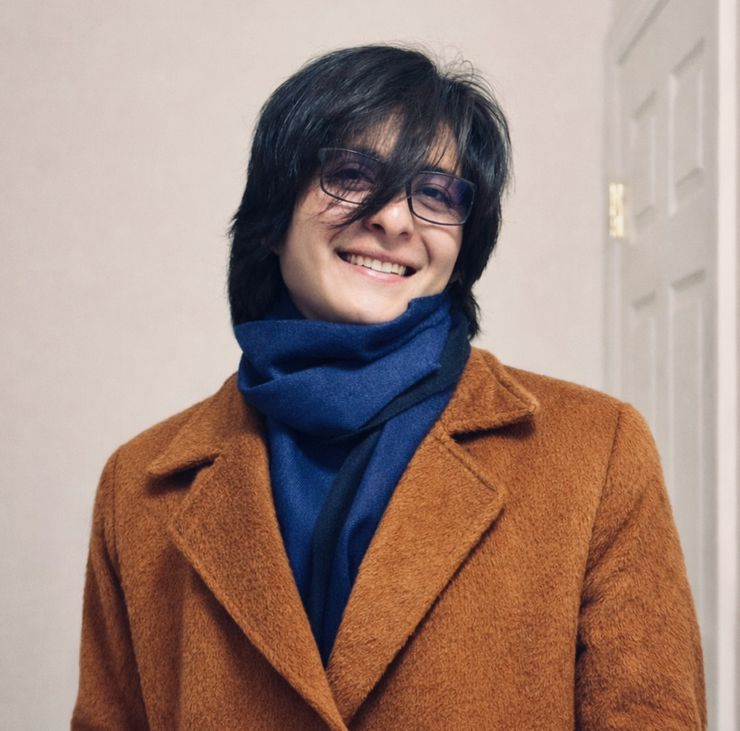 Mauro_Headshot.png