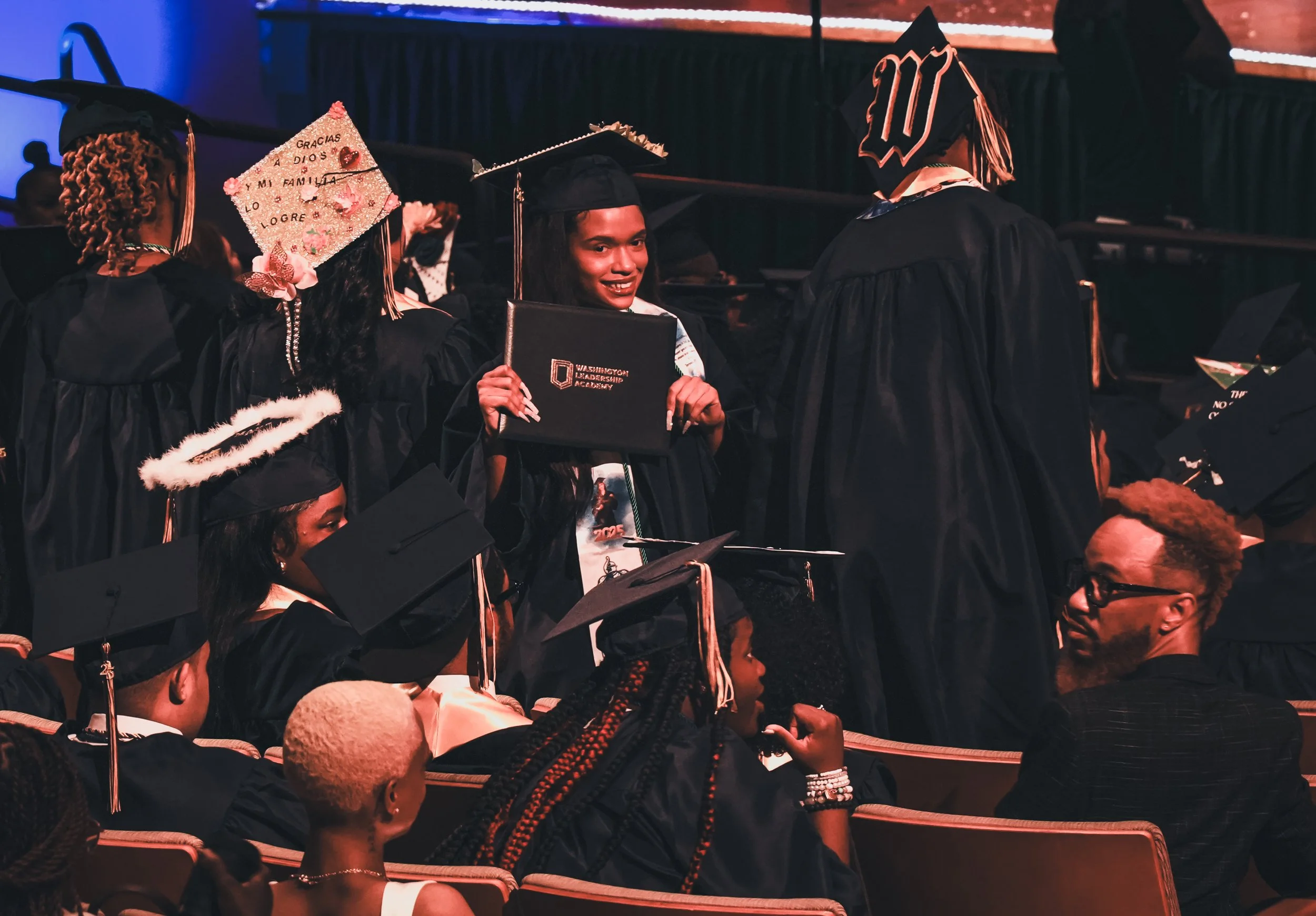 WLAGrads25-75.jpg