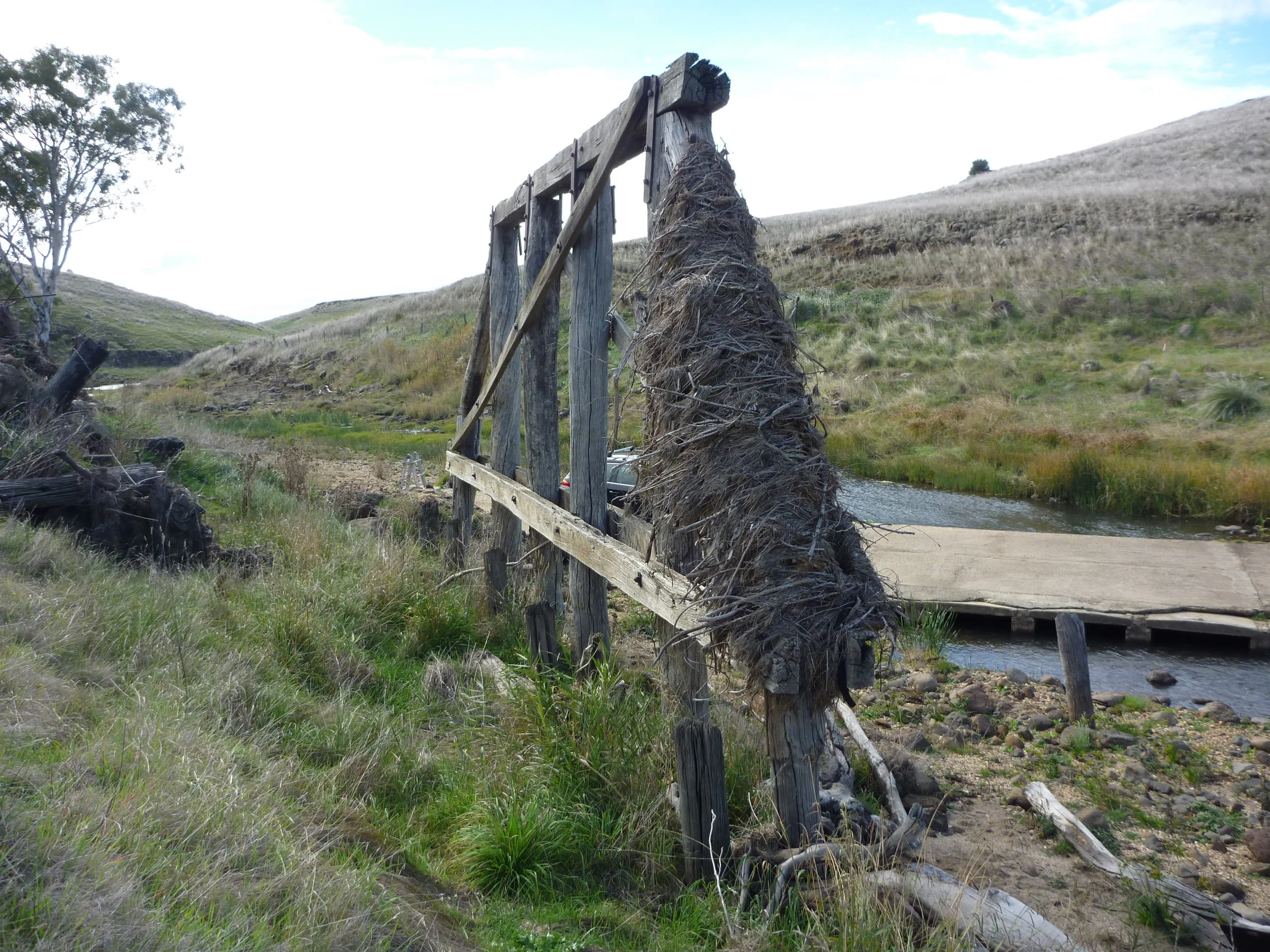 Showing flood level by debris