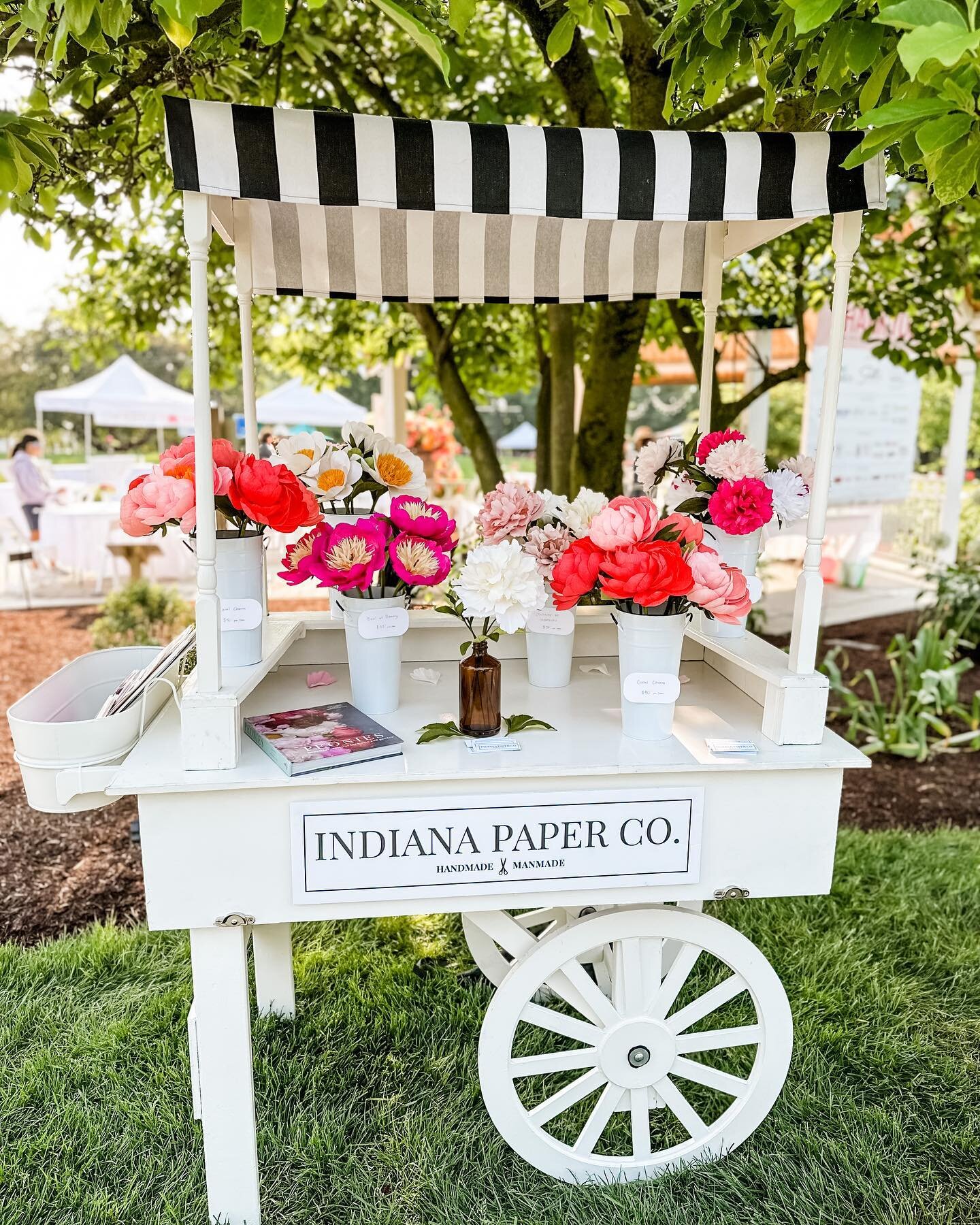 Thank you to everyone who came out to the @indianapeonyfestival today! It was so good to meet everyone and experience the magic that is the shared love of peonies (and flowers in general). Very thankful to have sold out in about 3 and a half hours! [