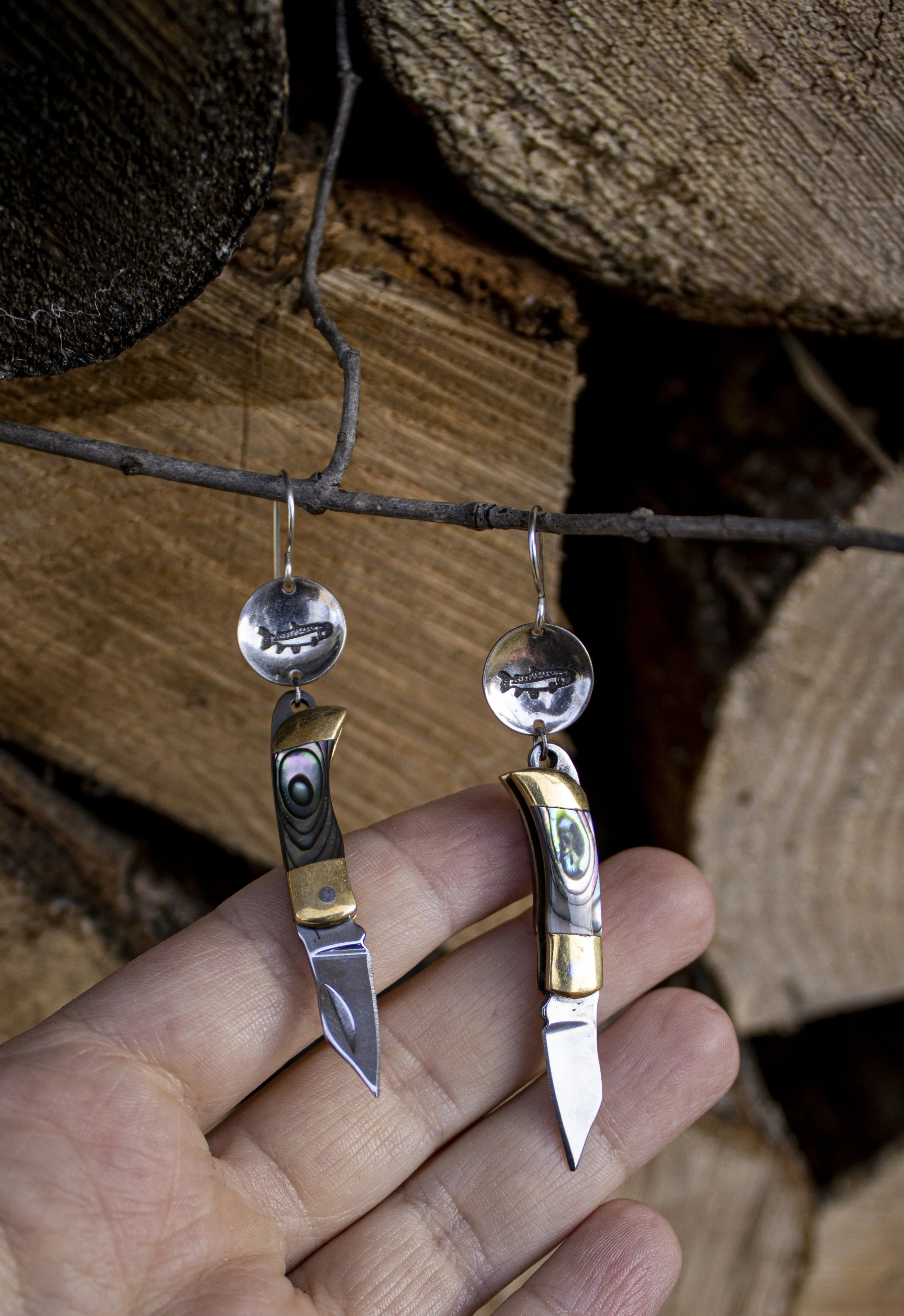 fish nive earring2 .jpg
