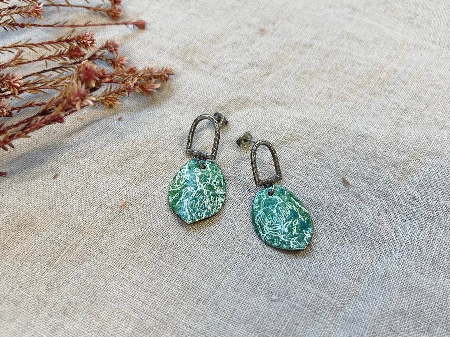 1DB3EBB9-9D82-4763-878E-22456DA692D0