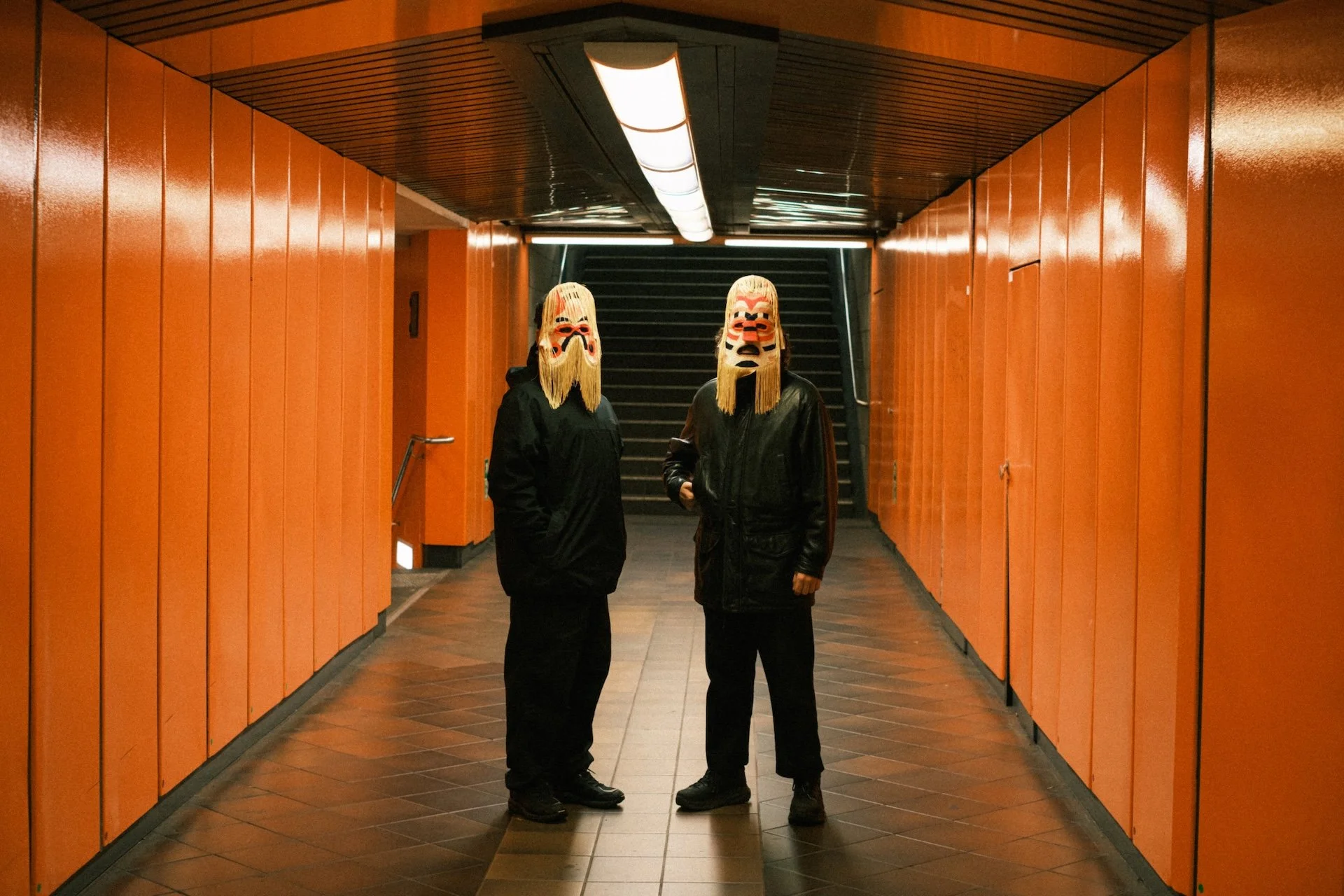 03 DNGDNGDNG Photo by Alejandro Loayza Grisi : Masks by Twee Muizen.jpg