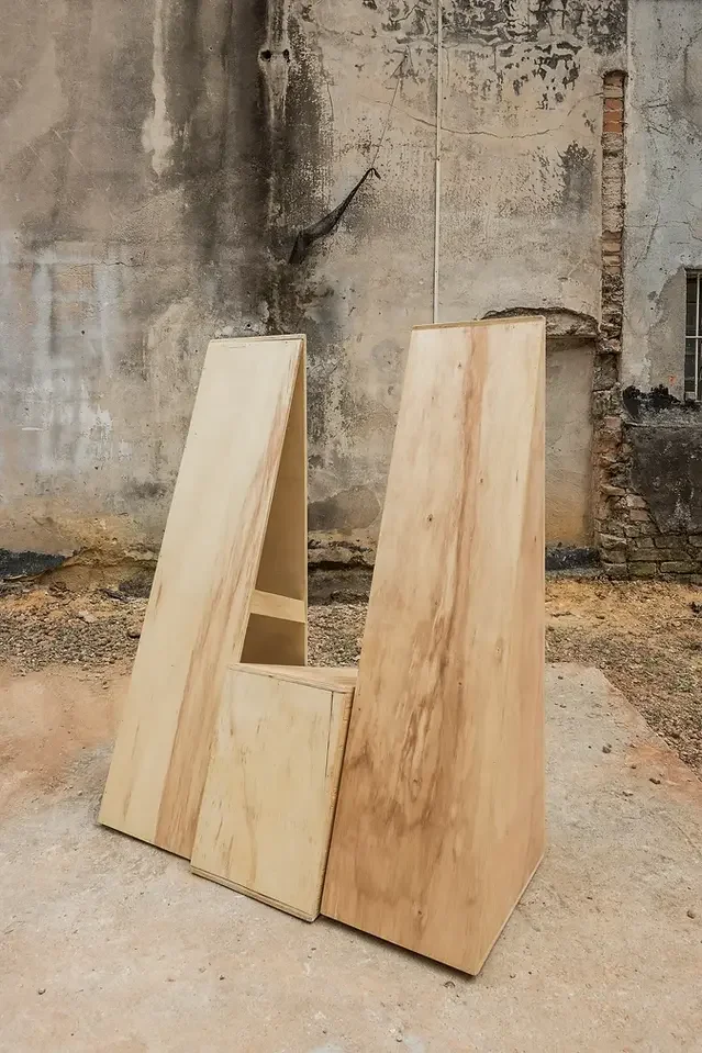  Raphaela Melsohn,  Arquitetura modular para um habitar coletivo , trabalho desenvolvido ao longo da residência Ybytu, 2023. Foto: Ding Musa. Cortesia da YBYTU e artista. 