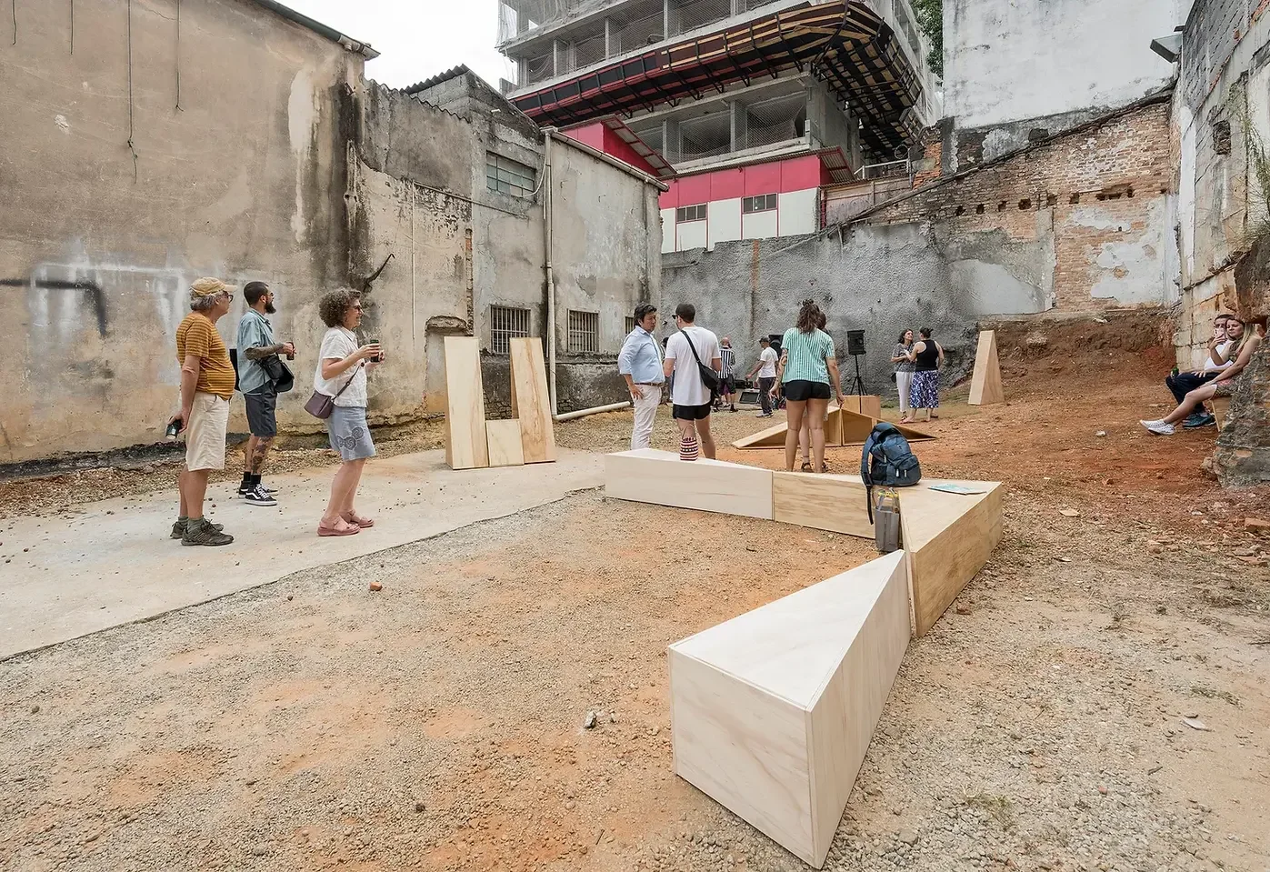 Raphaela Melsohn,  Arquitetura modular para um habitar coletivo , trabalho desenvolvido ao longo da residência Ybytu, 2023. Foto: Ding Musa. Cortesia da YBYTU e artista. 