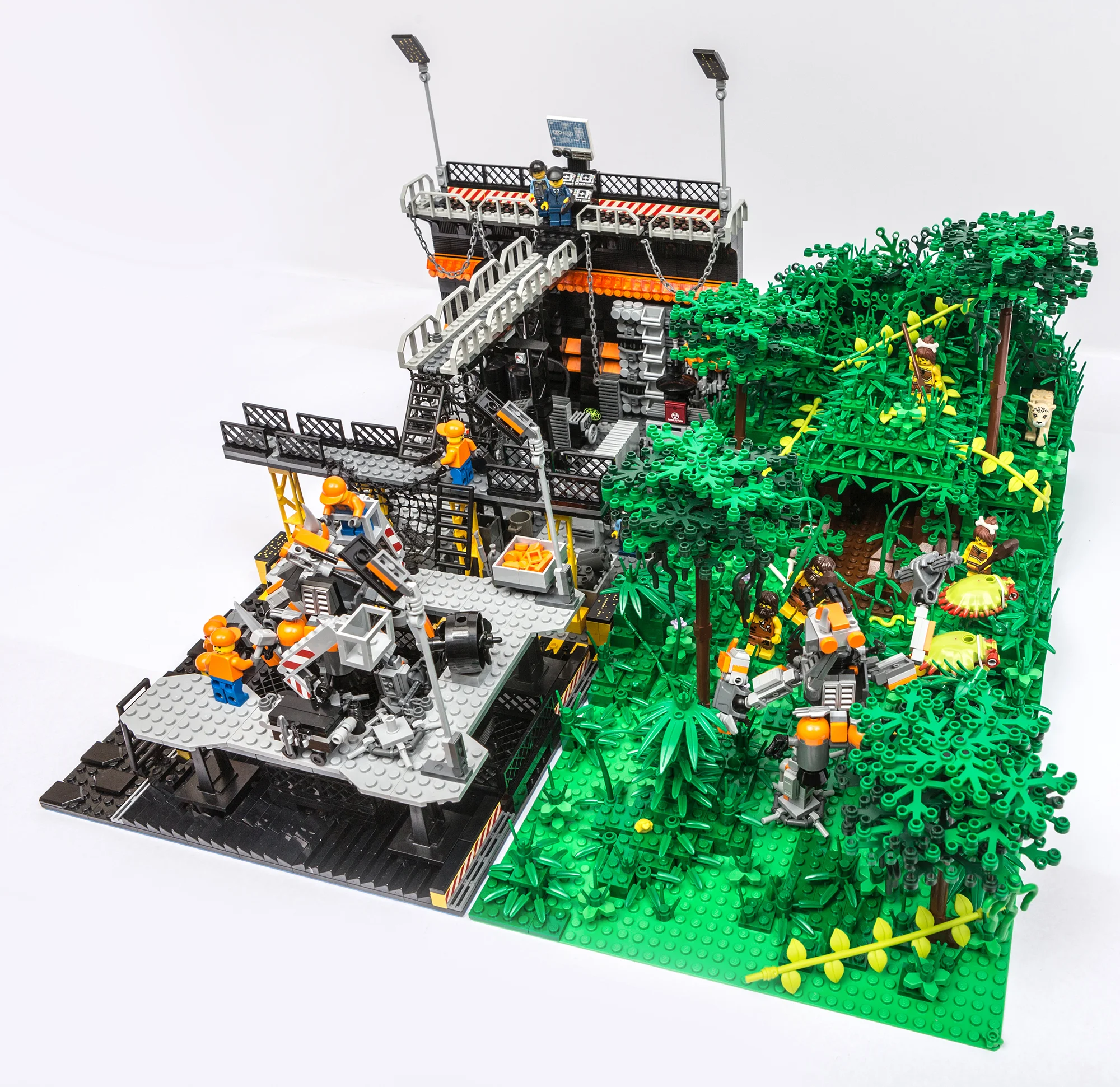1018_LegoMOC_ThundersuitLaunchbay-7758.jpg