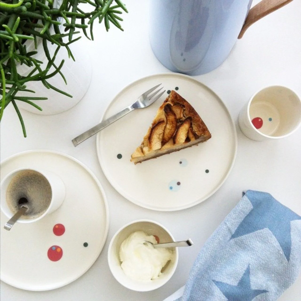DOT Tableware