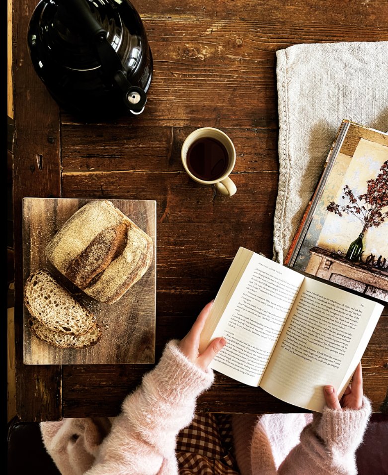 tea + books daylesford.jpg