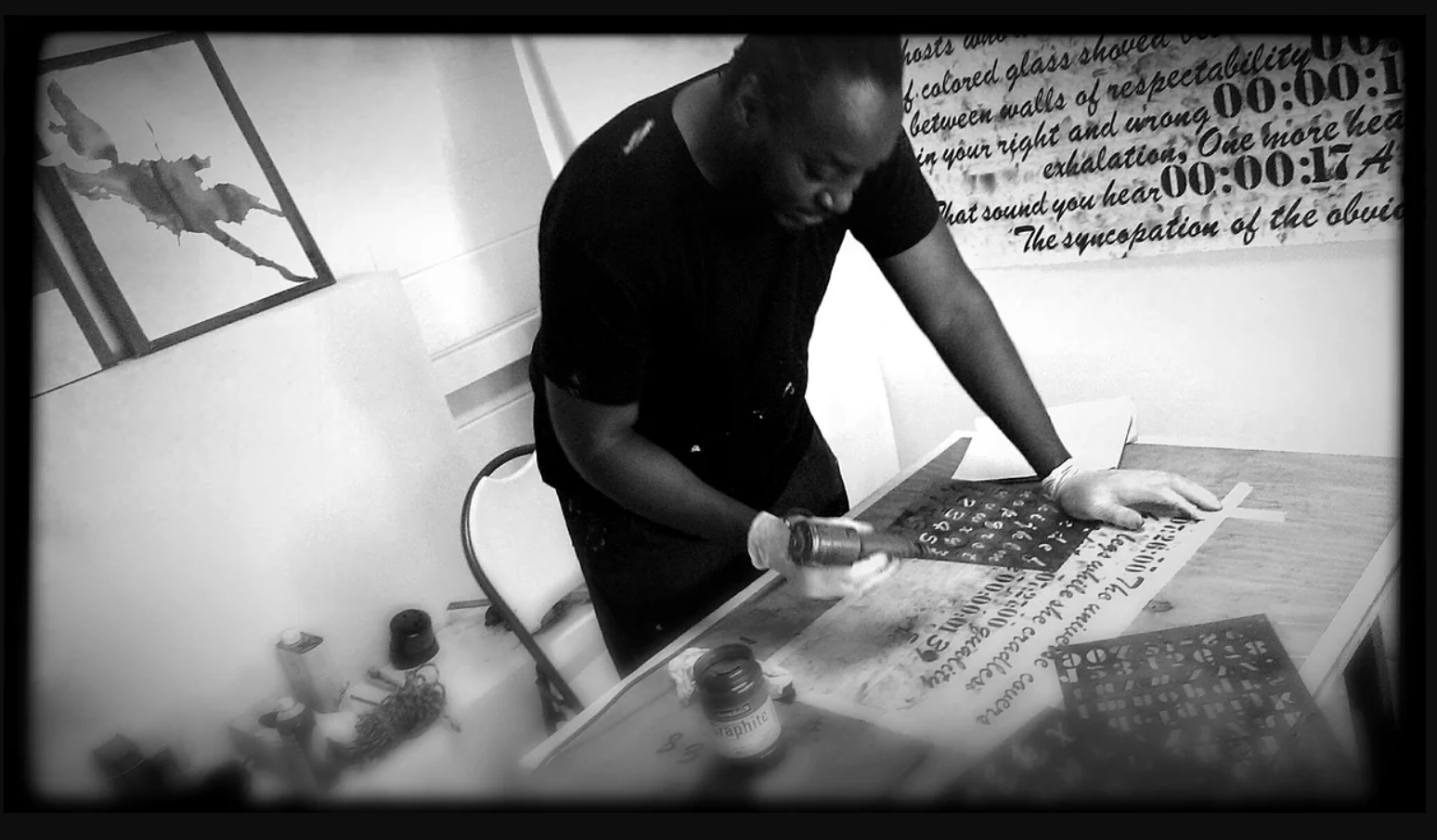 stARTup SF 2015, LA 2016, CHI 2016 exhibitor Rodney Ewing working in his studio