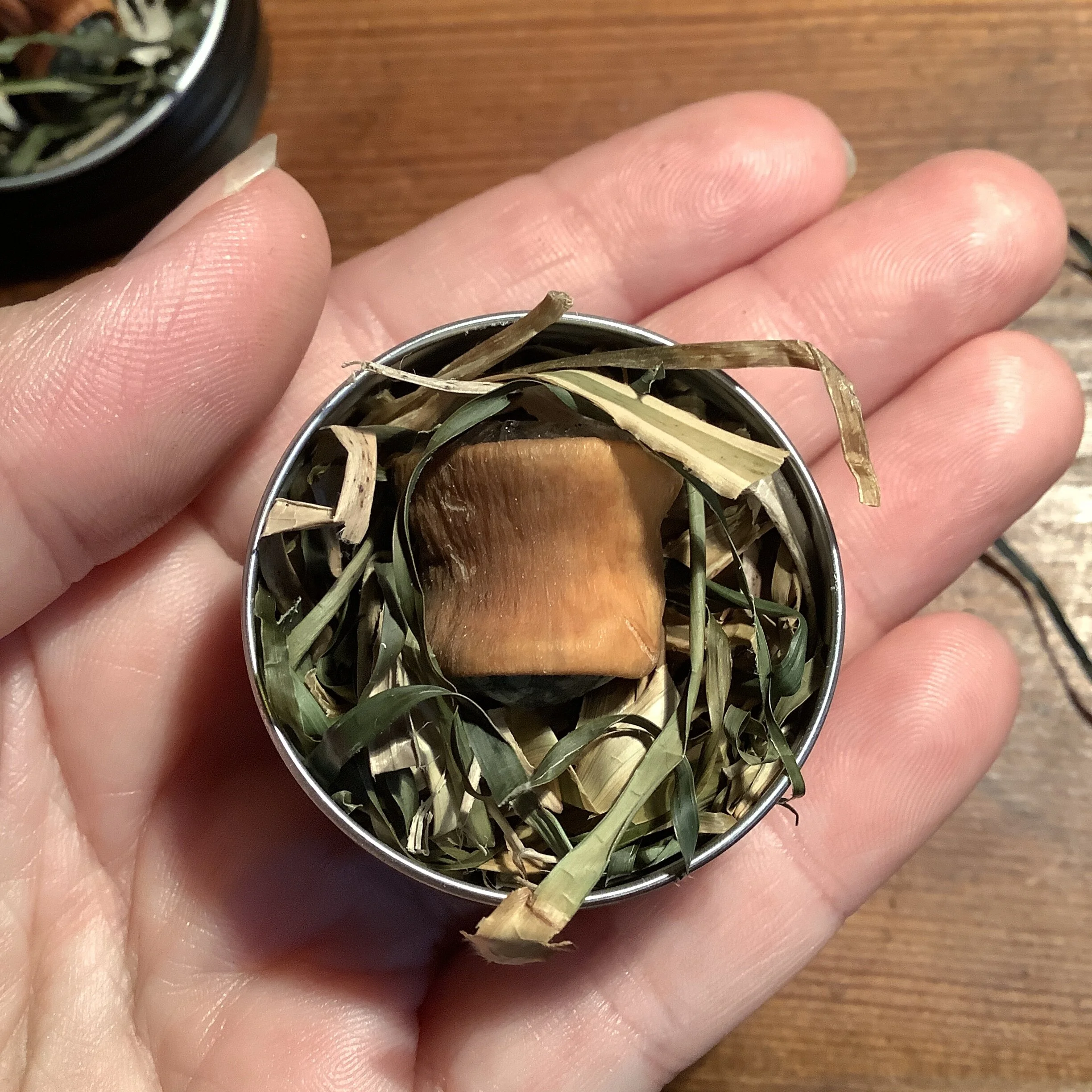 8B5C62A1-1DC4-440D-AD6B-1AD1C16C82A6