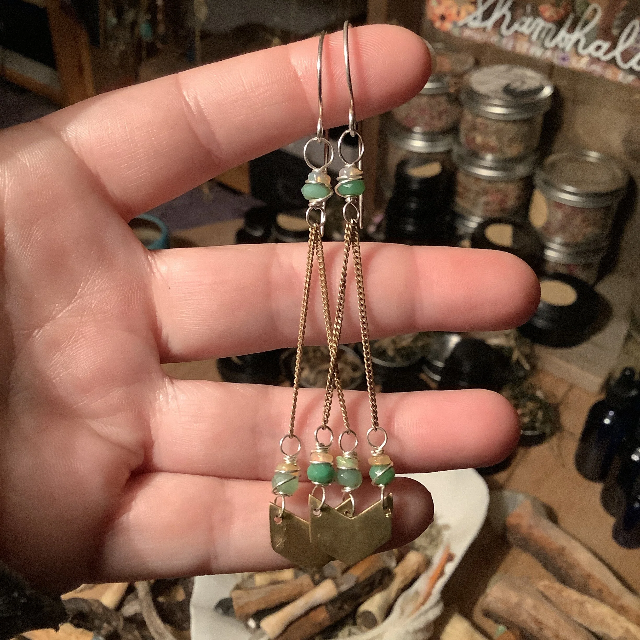 8B2F5124-5F7B-4917-88F2-18F602ED7E03