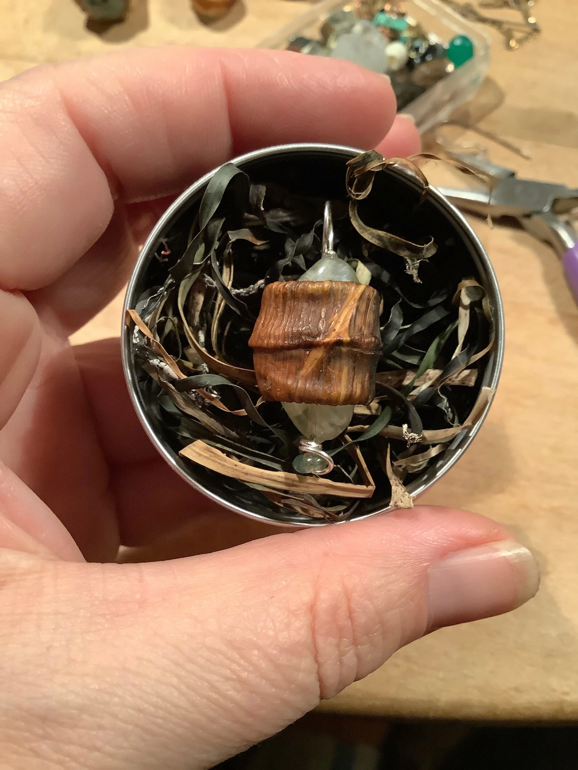 DEF75B22-6F63-4D39-8960-68E50B89AE14