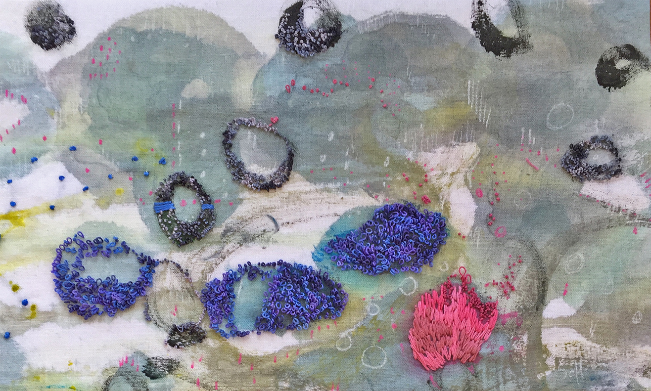 Saffron Craig Saffron Craig works out of her Sydney studio, painting, embroidering and layering various techniques over linen. Her natural surroundings inspire her paintings. She grew up in a small coastal town in NSW and now lives by the shoreline on Sydney's Northern Beaches. Saffron works are abstracted by layering colour, creating texture with subtle shapes peeking through. www.saffroncraig.com