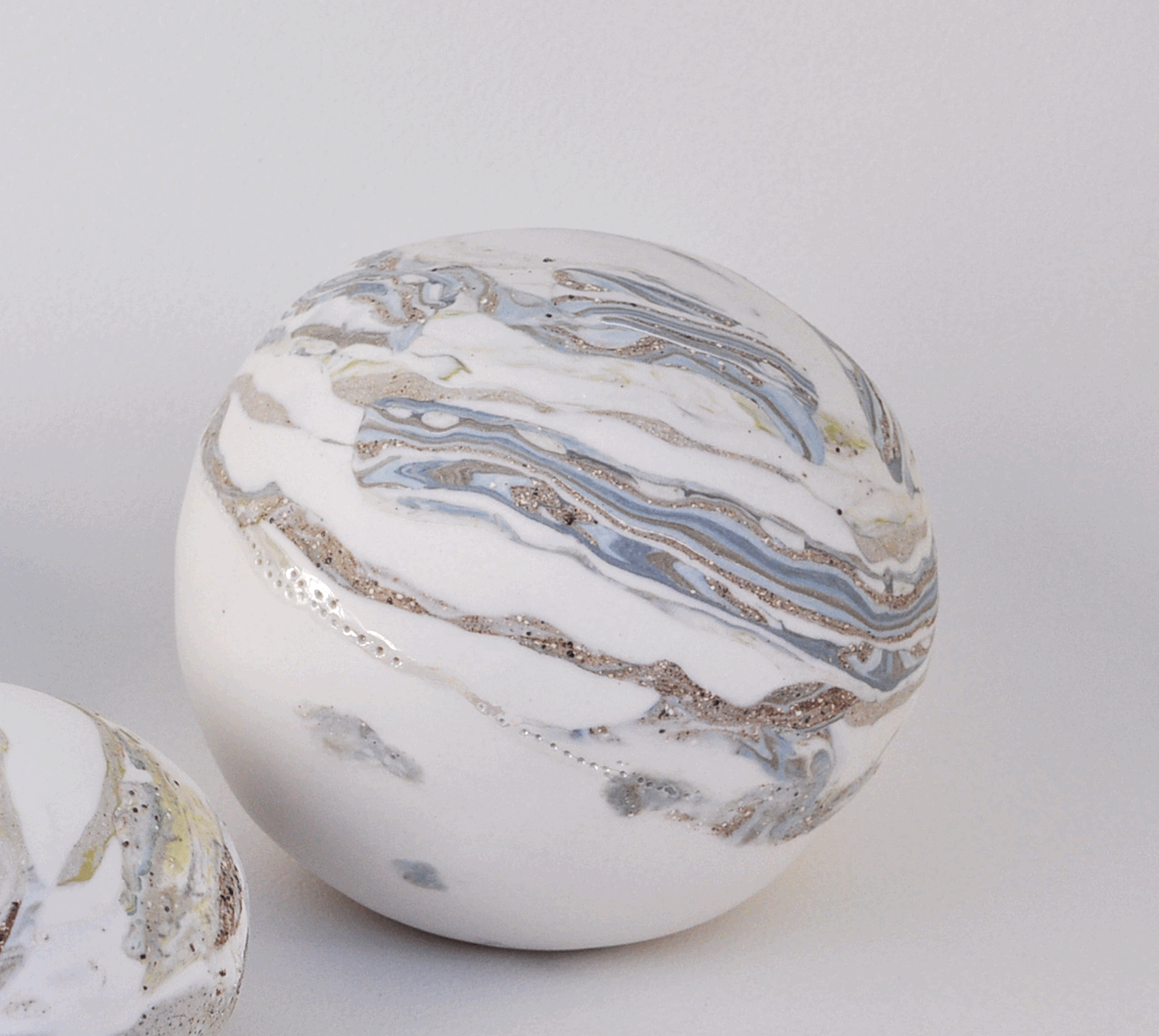 51832223-5643-4787-A807-6E7970F49277