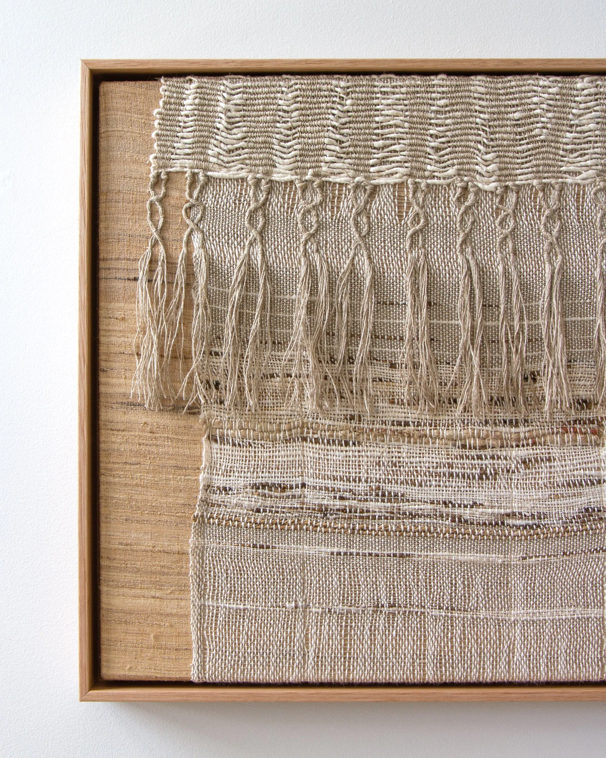 CrossingThreads_FRAGMENTS_SERIES_TASSELS_405mmx405mmx45mm_HandwovenTextiles_FramedInTasmanianOak_WithEstapolFinish_1199_03.jpg
