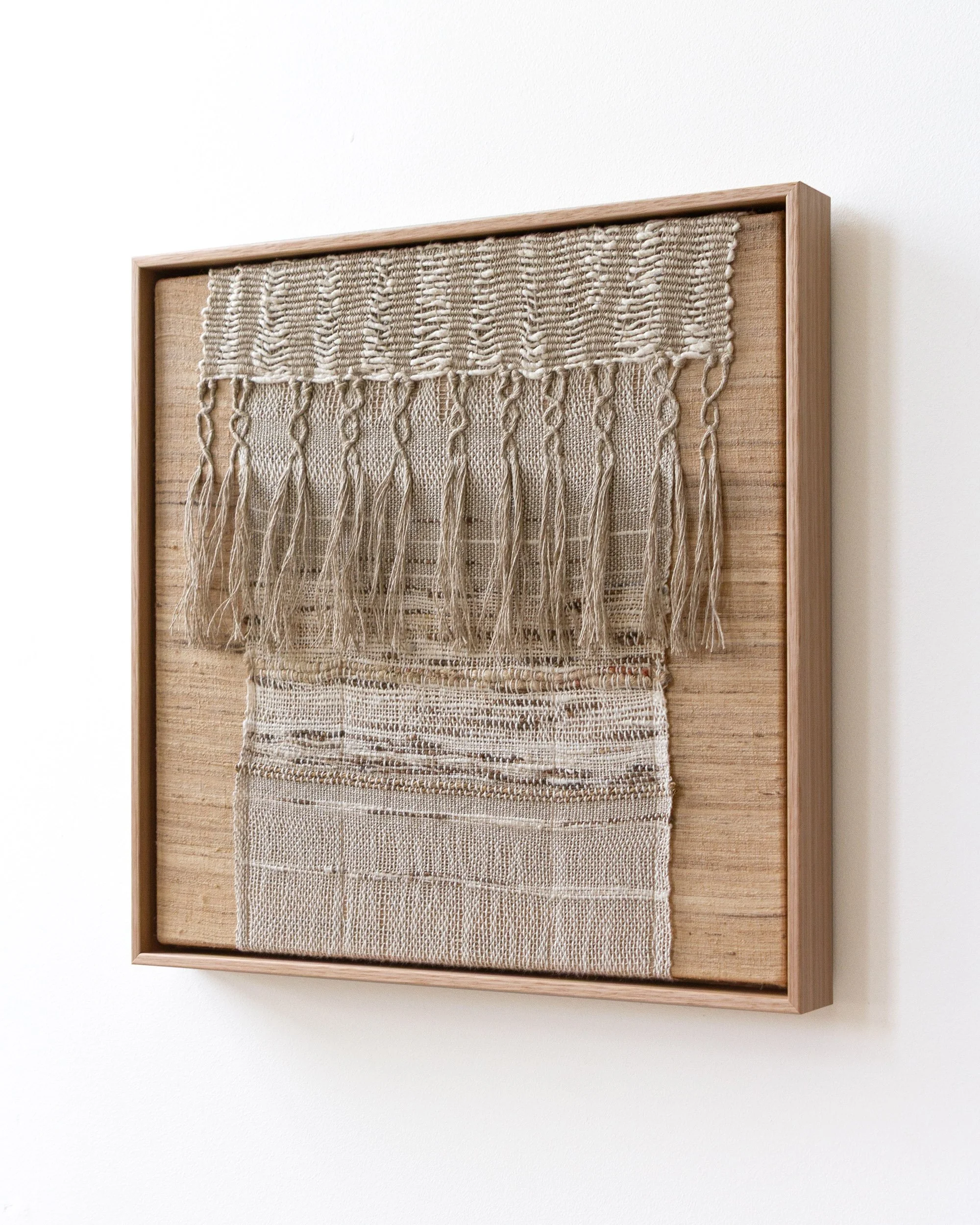 CrossingThreads_FRAGMENTS_SERIES_TASSELS_405mmx405mmx45mm_HandwovenTextiles_FramedInTasmanianOak_WithEstapolFinish_1199_02.jpg