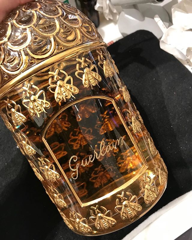 A couple weeks ago, I got to engrave on these beautiful 24k gold detailed @guerlain Bee bottles. ⠀⠀⠀⠀⠀⠀⠀⠀⠀
Did you know? Guerlain is among the oldest perfume houses in the world &mdash; it&rsquo;s 191 years old! It was first opened in 1828 in France 