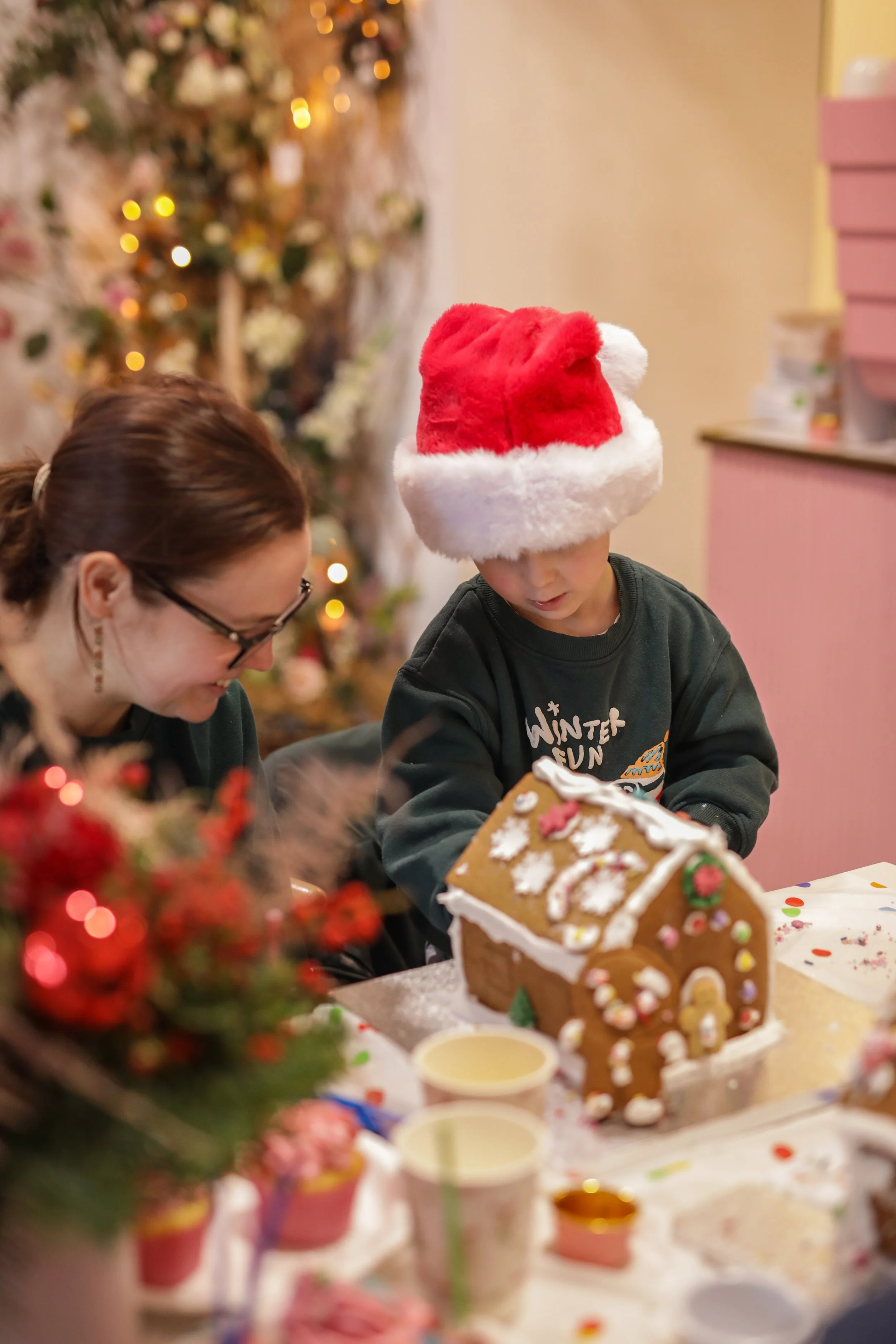 Kiddie Christmas Cake Decorating Party