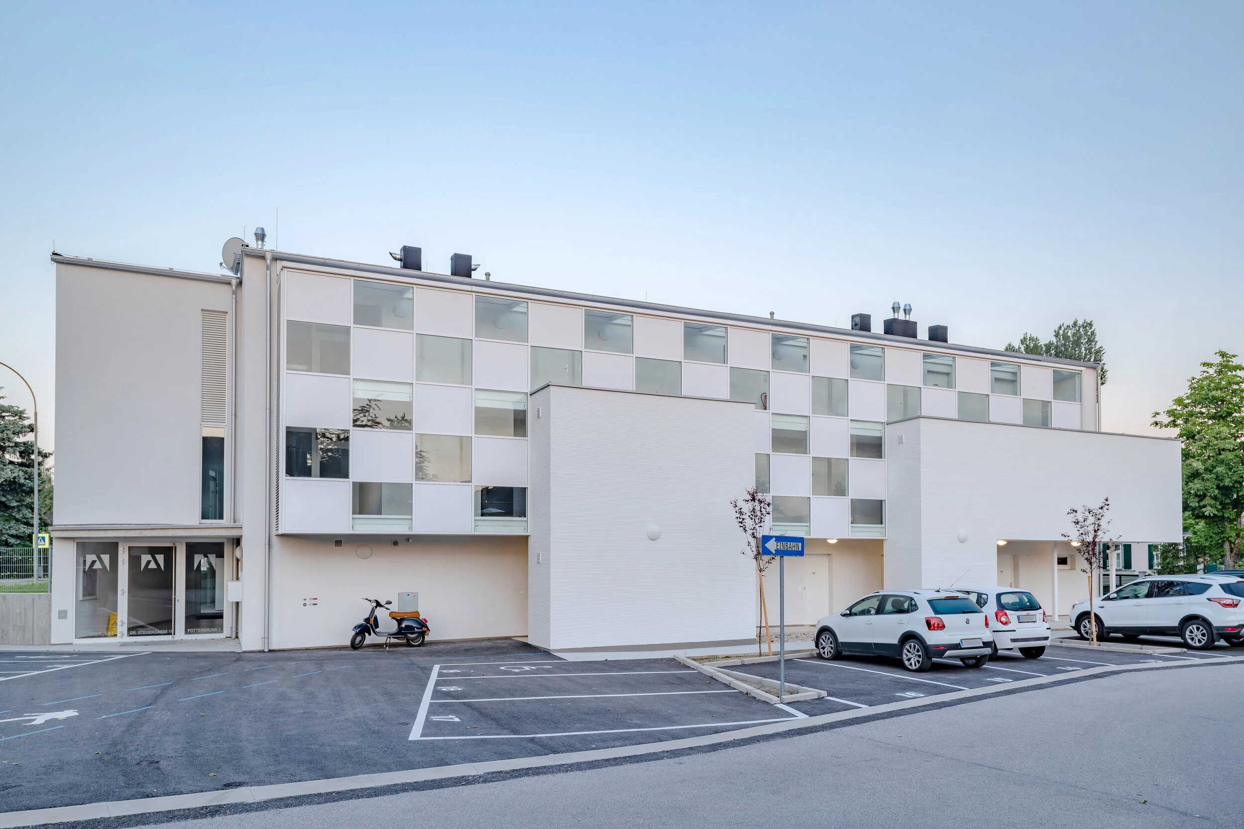  AUFTRAGGEBER  Alpenland Gemeinnützige Bau-, Wohn- u Siedlungsgenossenschaft reg.Gen.mbH  STATUS  realisiert, 2019  Fotos: Sto GmbH/Christian Schellander   