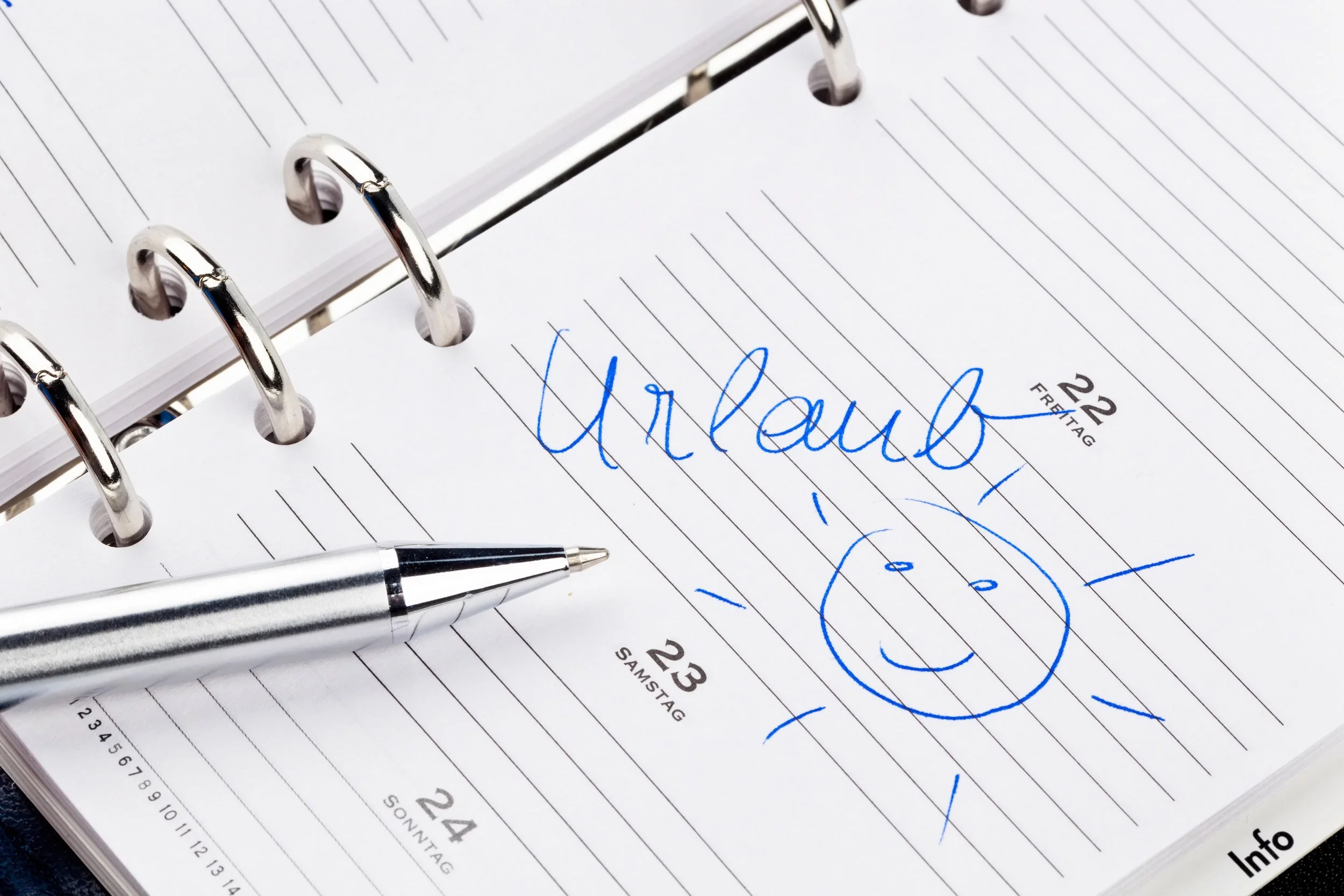 NACH DEM URLAUB IST VOR DEM URLAUB                                                                   – 10 wertvolle Tipps, wie du dir deine Erholung im Alltag bewahrst – und sogar verstärken kannst. 