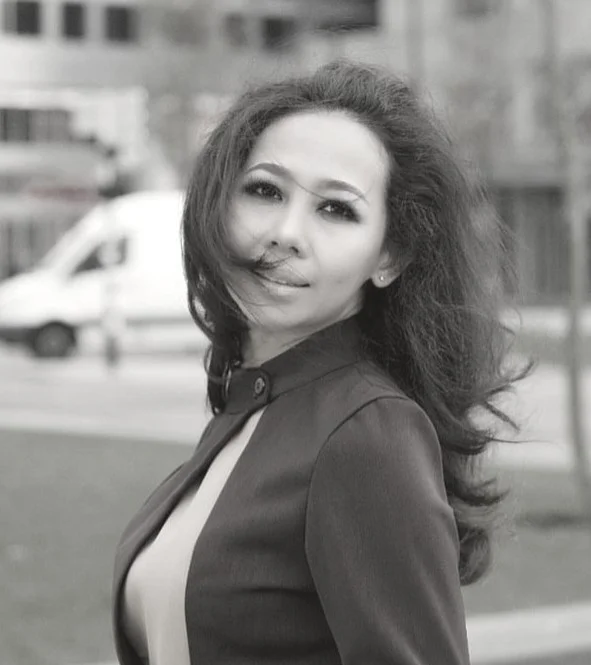 ERNIA SANTAWIE / INDONESIA