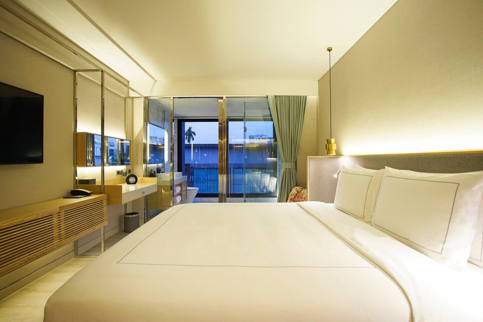 Akyra Manor Hotel Chiang Mai Deluxe Room 1.jpeg