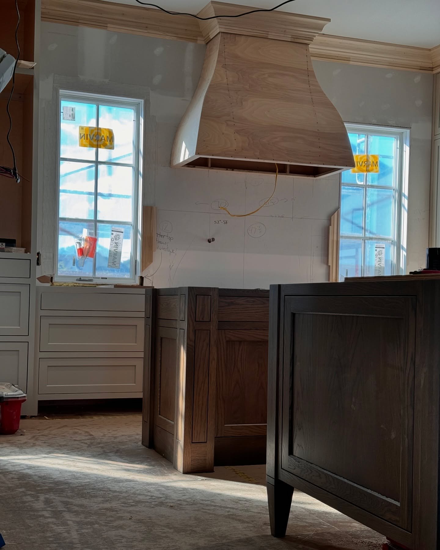 I made this hood today&hellip;

It&rsquo;ll get covered with blue board and Venetian plaster, which is why the crown is spaced off the hood by 1/2&rdquo;. Curving material that isn&rsquo;t intended to be curved is always a good time. 

I&rsquo;ve alw