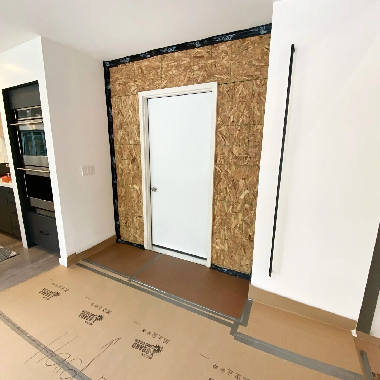 What does &ldquo;site protection&rdquo; really mean?

When you&rsquo;re renovating while living in your home, site protection is everything. The goals are simple:

🔹 Keep dust out of your living space (negative pressure + filters).
🔹 Separate work 