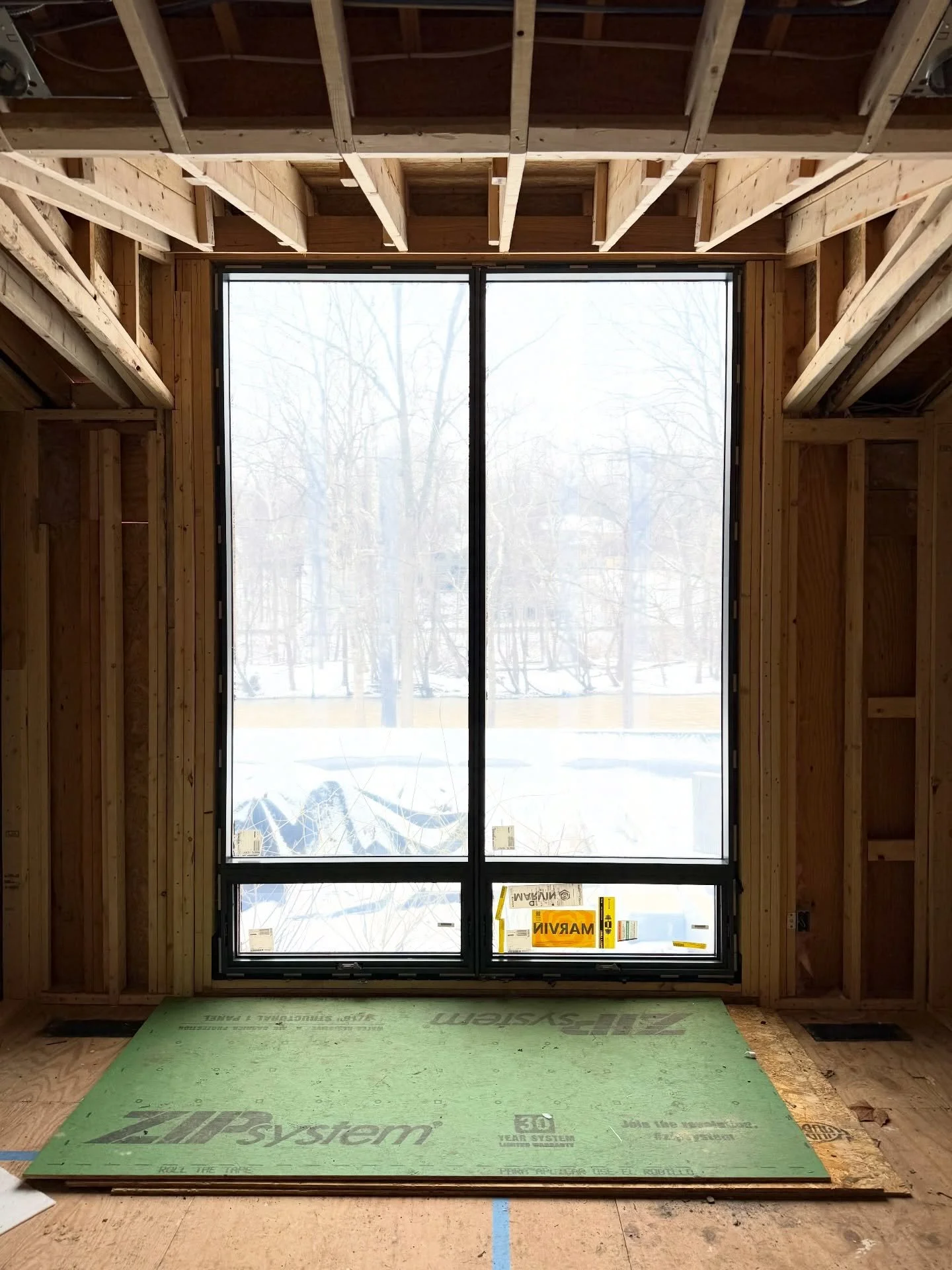 Framing the view like it&rsquo;s art.

Thanks to NWD for the weekend install of these stunning Modern units perfectly framing the view of the river. 

#modernarchitecture #waterfront #builttoendure #bestofcbus #nocompromises