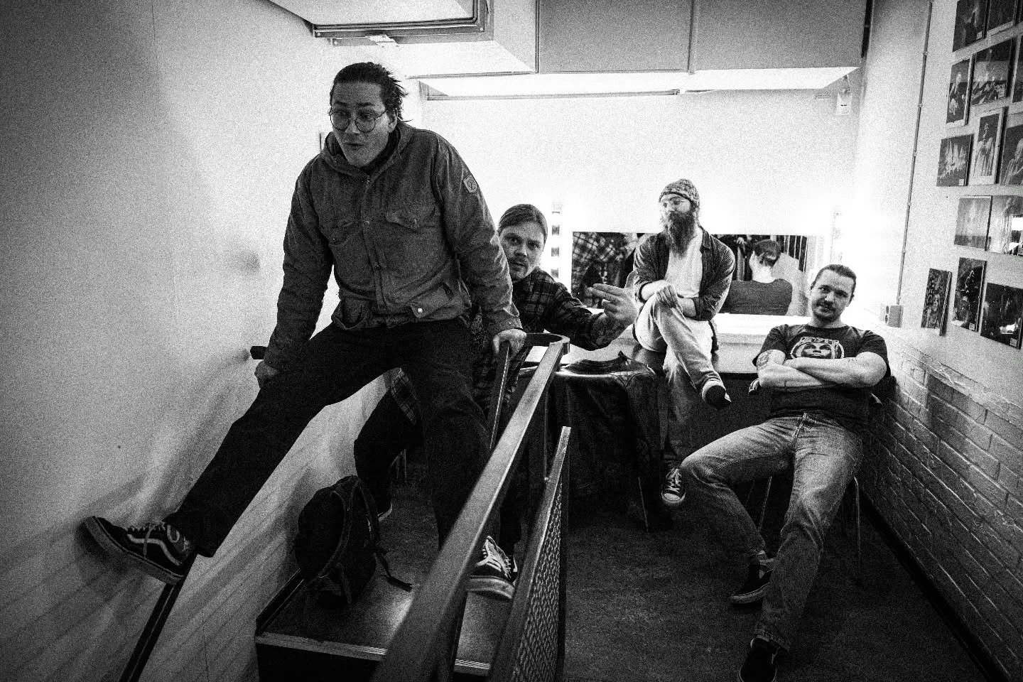 Stockholm det &auml;r sluts&aring;lt ikv&auml;ll men vi har inte s&aring; mycket v&auml;nner s&aring; vi sl&auml;pper upp 20 biljetter fr&aring;n v&aring;r g&auml;stlista till f&ouml;rs&auml;ljning. 🌵 Ses ikv&auml;ll 

📷@alexandra.m.petersen