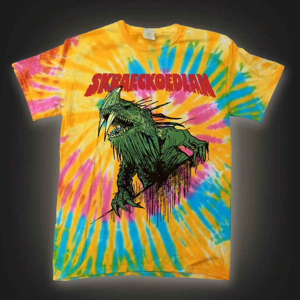 Summers around the corner, at least here in Sweden. Its Tshirt-time! We just restocked the tie-dye shirts and we made the print on our classic elephantopuss slightly bigger. Most sizes of these two should still be in stock. There's  a bunch of other 
