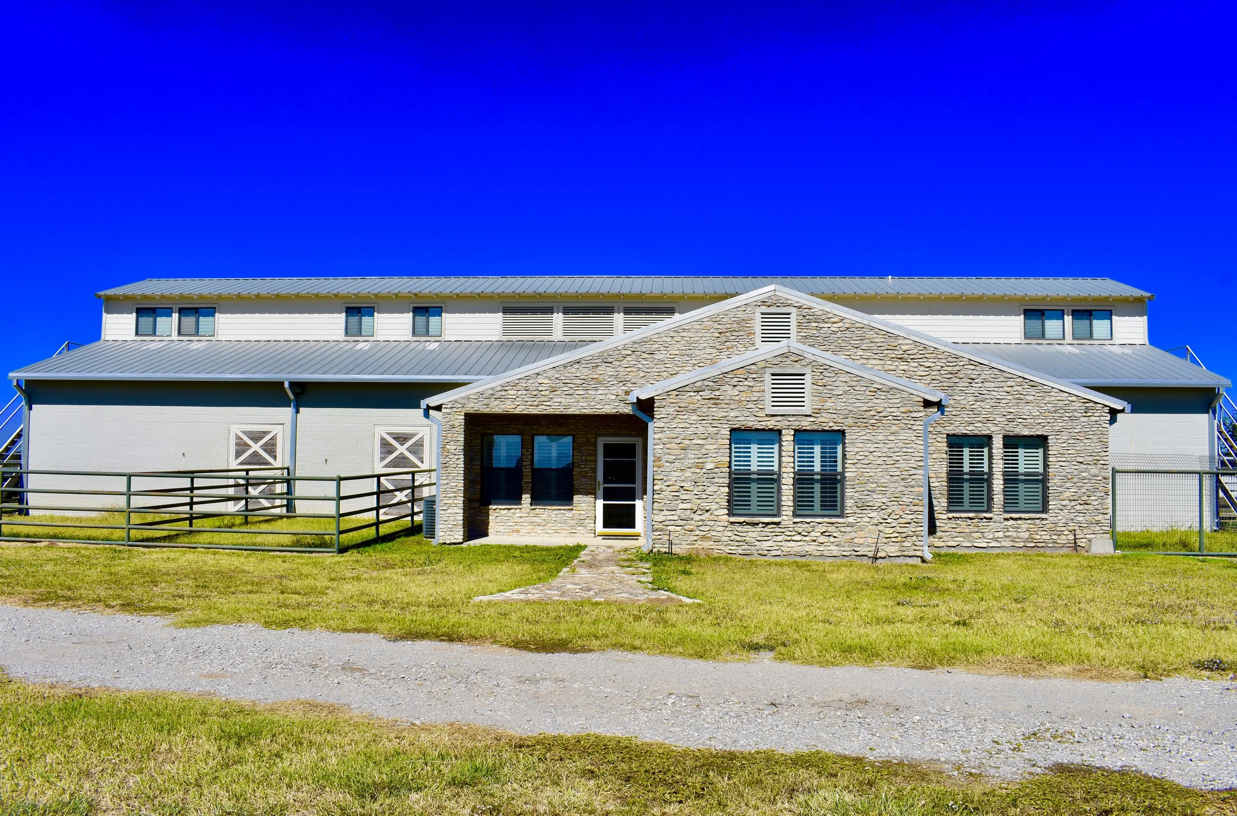 BARN & OFFICE