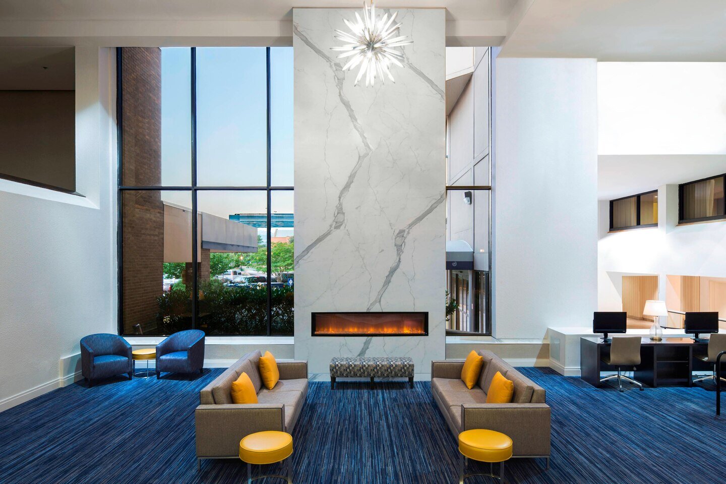 orfsi-lobby-living-9380-hor-clsc.jpg