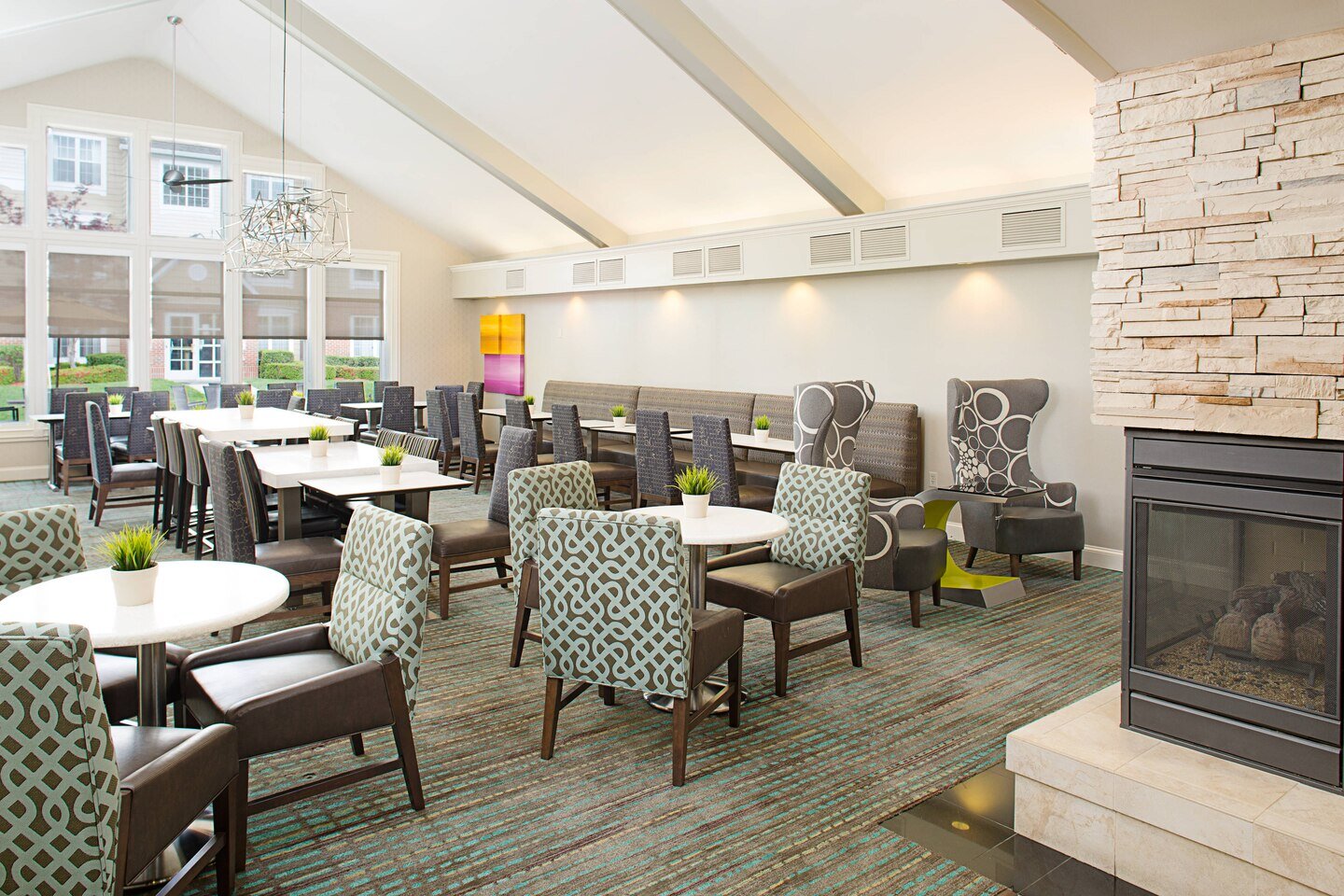ewrsr-lobby-0031-hor-clsc.jpg