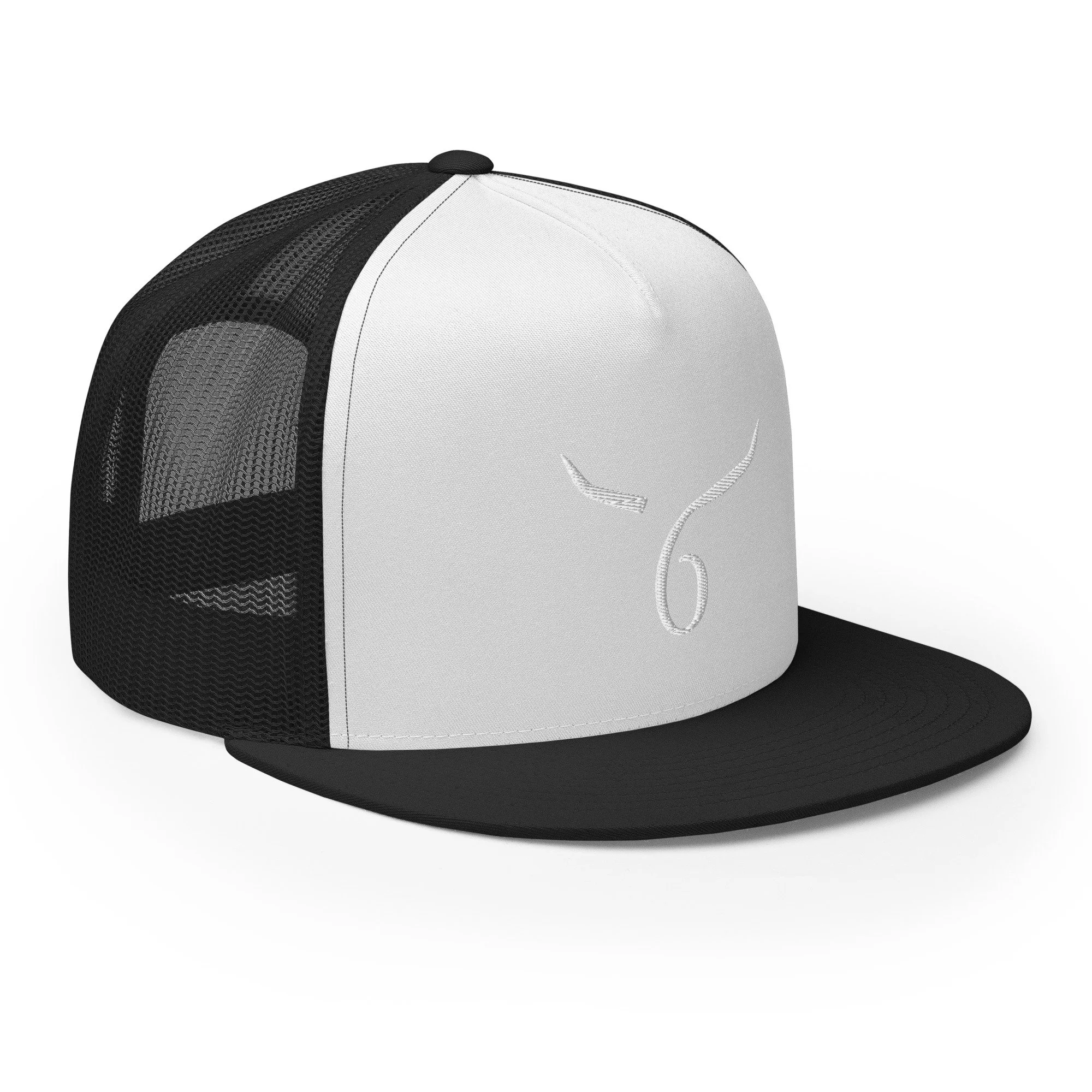5-panel-trucker-cap-black-white-black-right-front-65831f5a4c0f1.jpg