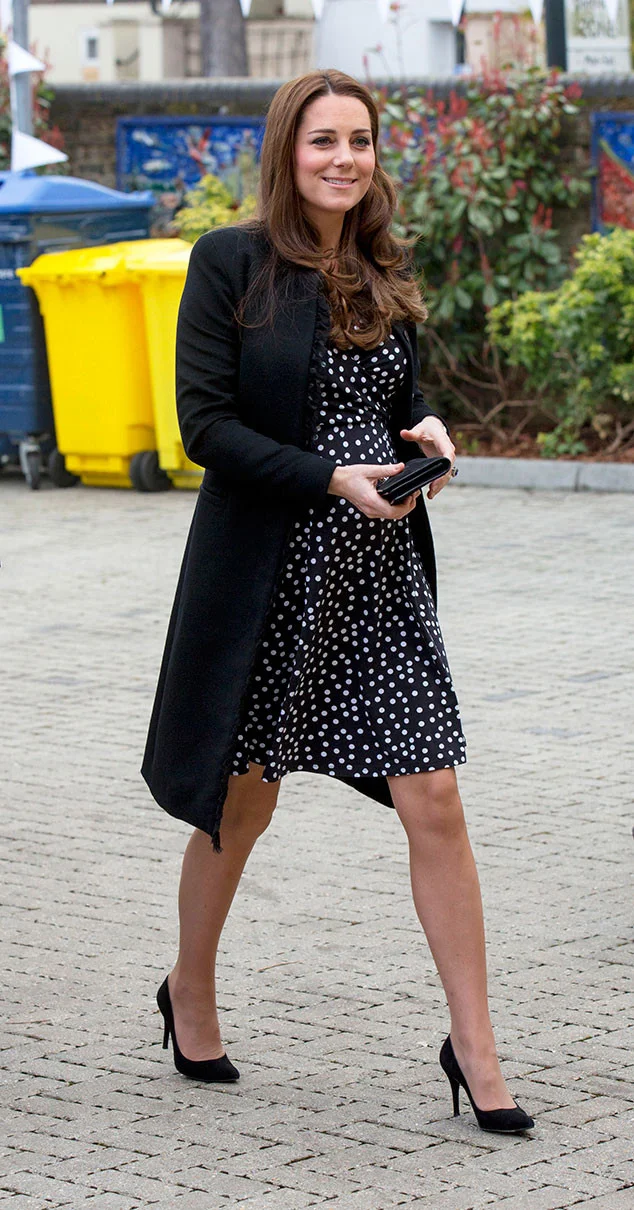 Kate-Middleton-March-2015-ASOS-maternity-dress-via-myLusciousLife.jpg