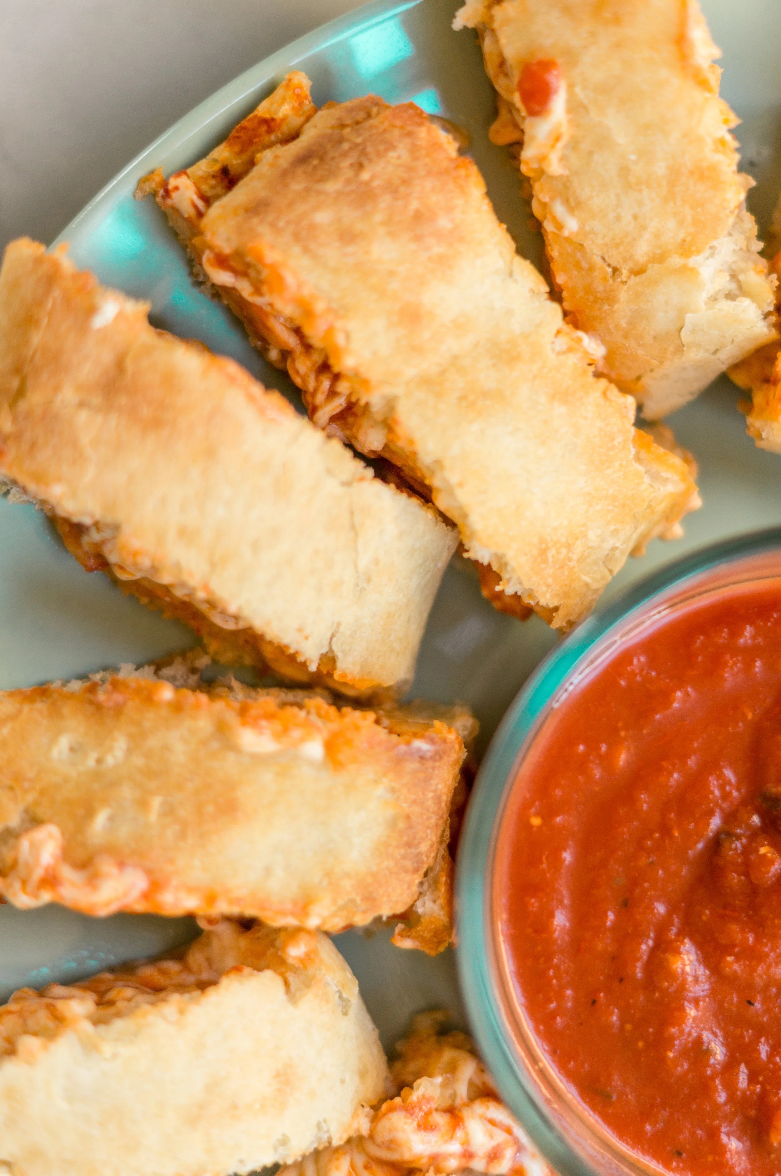 i am rorie, i am rorie recipes, whole foods, vegan food, vegan snacks, vegan sport food, vegan super bowl recipes, super bowl recipes, vegan pizza, pizza, homemade pizza rolls, vegan pizza rolls, pillsbury pizza crust, daiya vegan cheese, daiya vegan mozzarella, mozzarella, vegan mozzarella, tomato sauce, pizza sauce, vegan pizza crust, chicago vegan blog, vegan blogger, vegan recipes, chicago blogger, food blogger, vegan food blogger, delicious vegan food, i am rorie food, vegan comfort food, vegan party food, party food recipe, vegan party food recipe, vegan party recipe