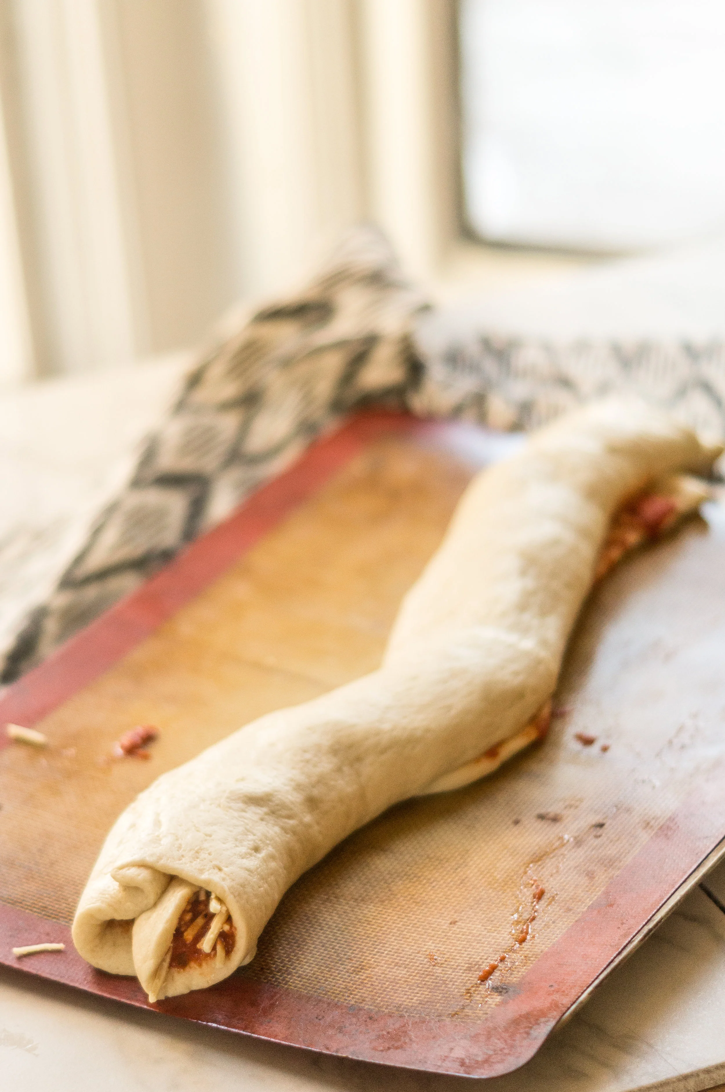 i am rorie, i am rorie recipes, whole foods, vegan food, vegan snacks, vegan sport food, vegan super bowl recipes, super bowl recipes, vegan pizza, pizza, homemade pizza rolls, vegan pizza rolls, pillsbury pizza crust, daiya vegan cheese, daiya vegan mozzarella, mozzarella, vegan mozzarella, tomato sauce, pizza sauce, vegan pizza crust, chicago vegan blog, vegan blogger, vegan recipes, chicago blogger, food blogger, vegan food blogger, delicious vegan food, i am rorie food, vegan comfort food, vegan party food, party food recipe, vegan party food recipe, vegan party recipe