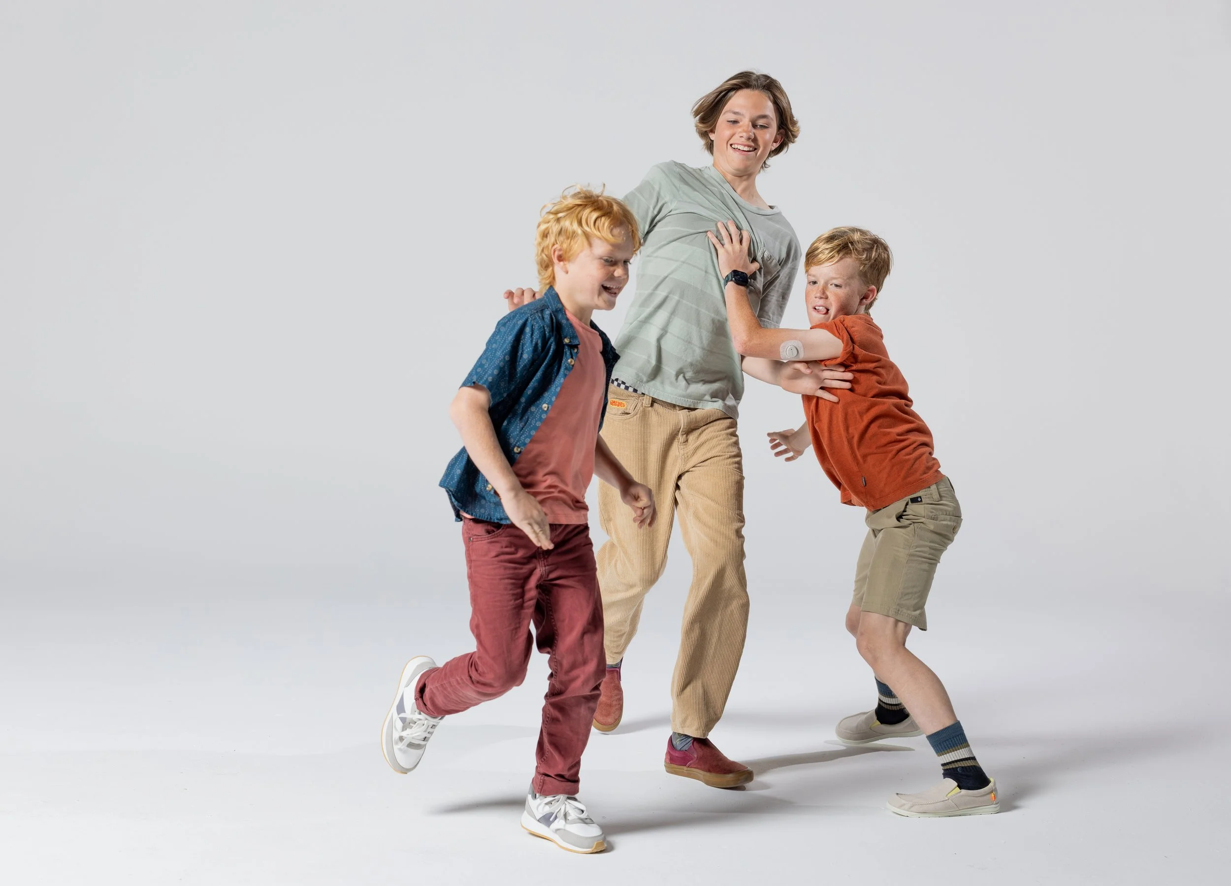 THE PROS AND CONS OF SHOOTING ON-LOCATION VS. IN-STUDIO