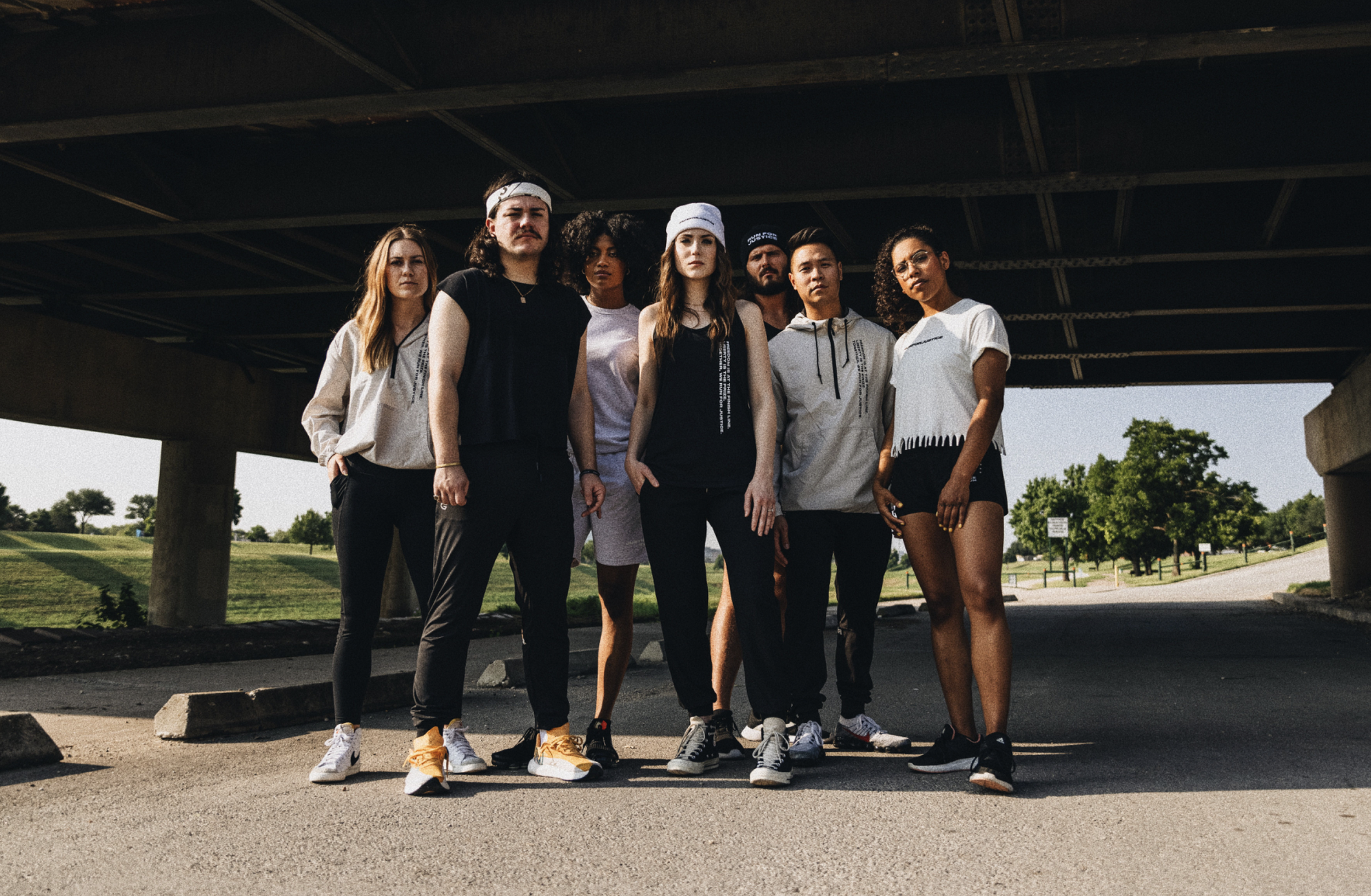 Coordinating Large-Scale Crowd Scenes: Bringing Energy Without Chaos