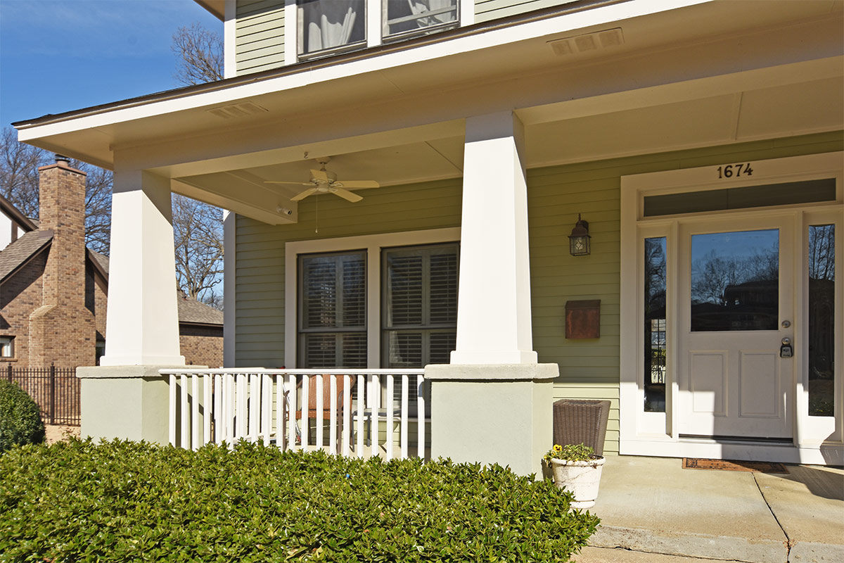 1674peach_porchcolumns.jpg