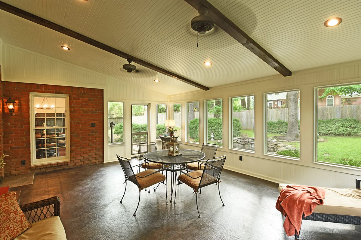 2080hawthornehill_scPorch.jpg