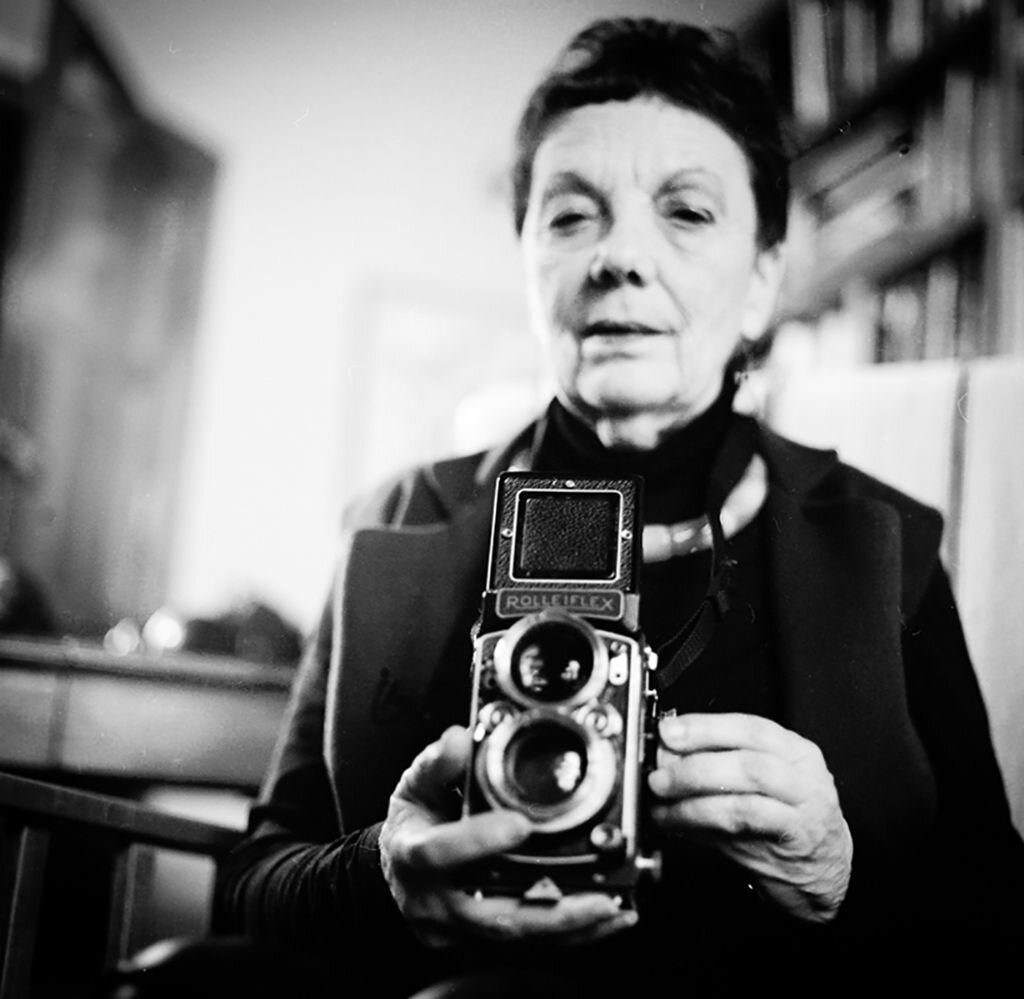 portrait_graciela-iturbide_aware.jpg