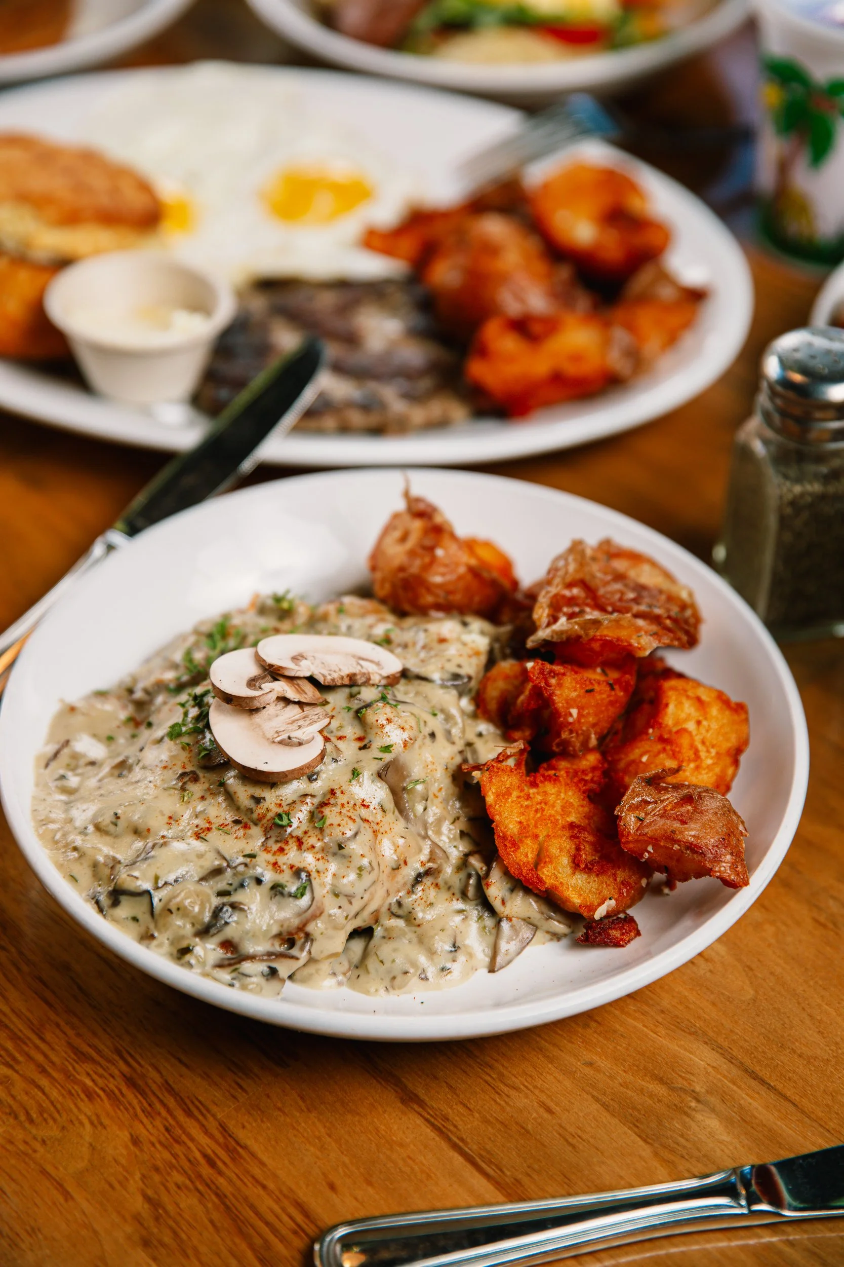 biscuits-and-veggie-gravy-brunch-south-park-seattle