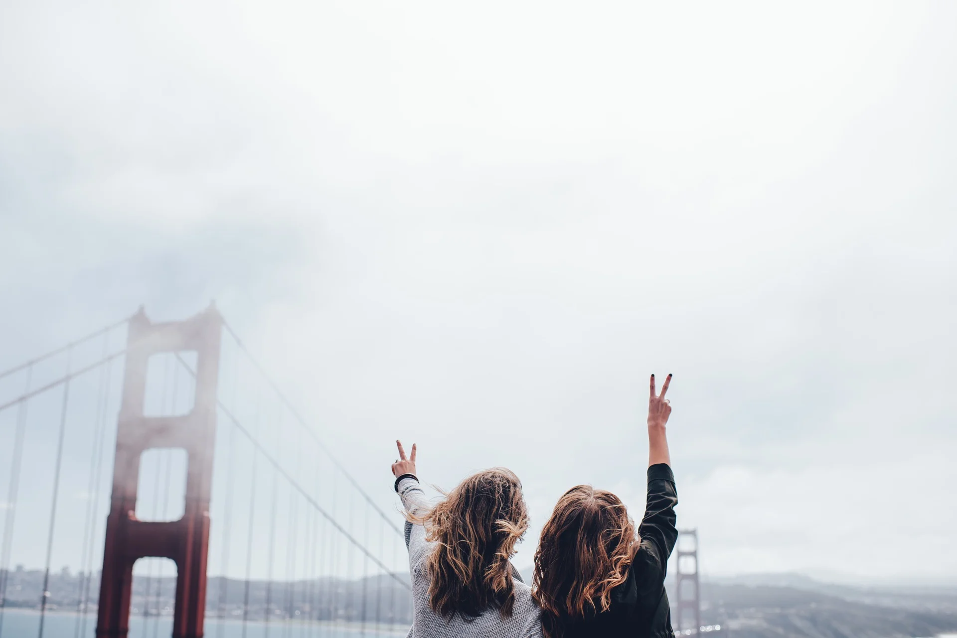golden-gate-bridge-1030999_1920.jpg