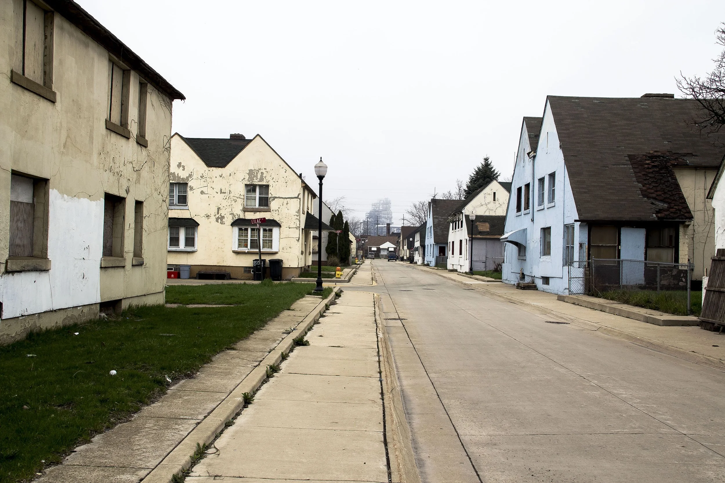 Student: April Leigh Williams Project: Place as Subject Class: Editorial Photography As part of a Location as Subject project in editorial photography, April chose to focus on East Chicago, IN, a town struggling with an identity crisis as it exists