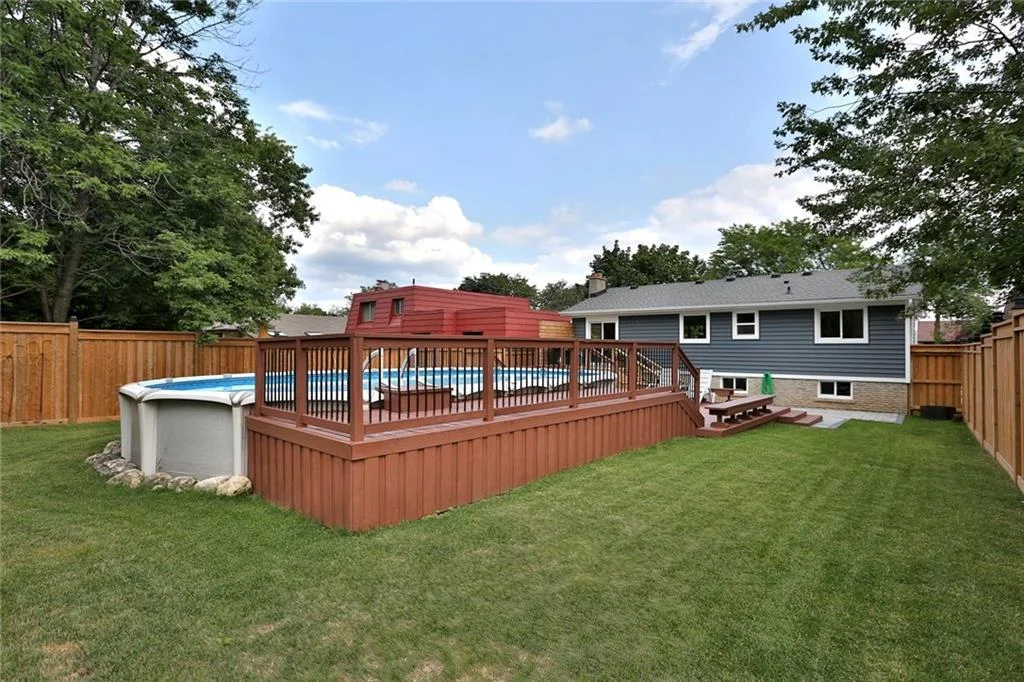 10. Backyard 1.jpg