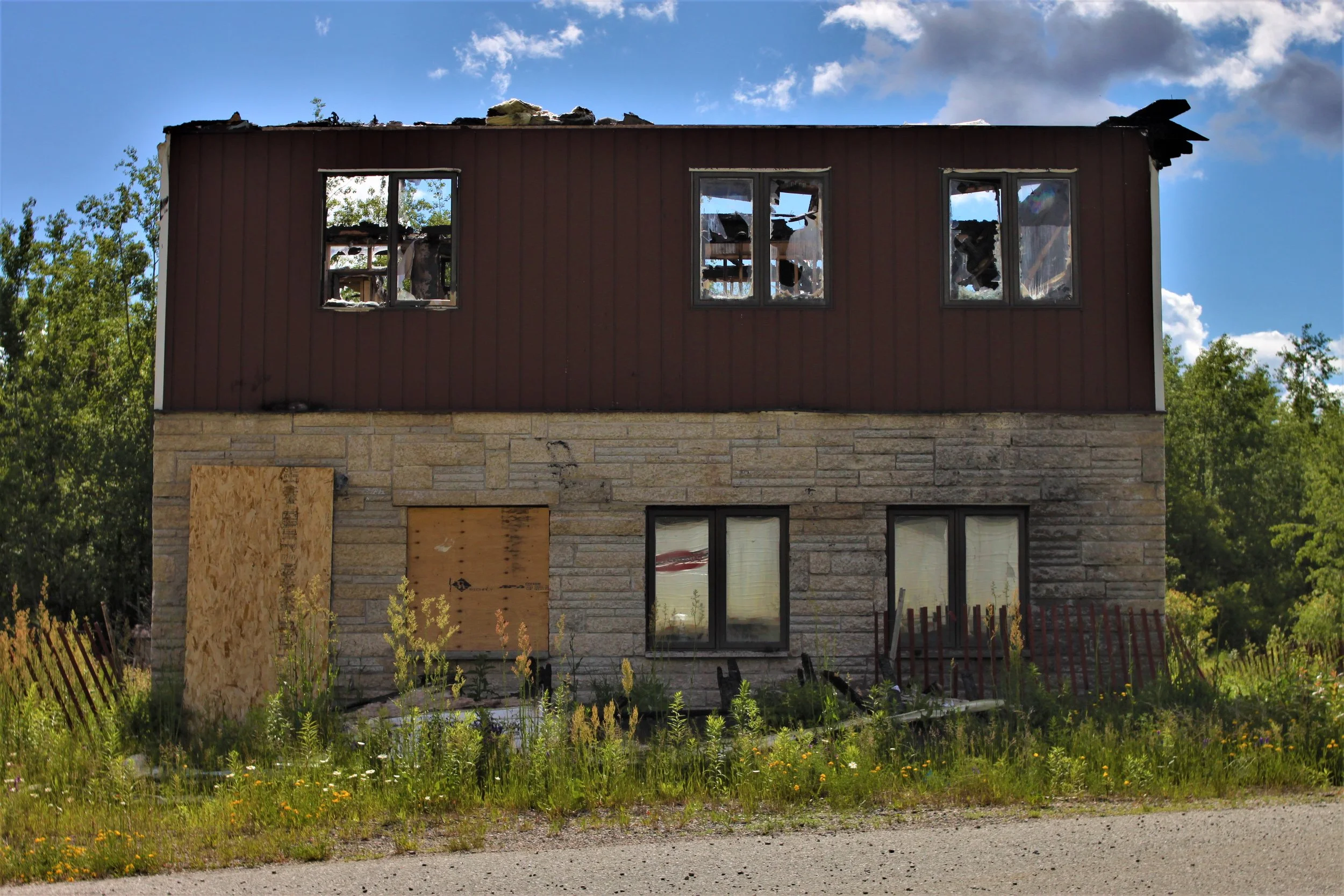 One of many abandoned buildings along the Trans Canada Highway between Thunder Bay and Kenora.&nbsp; We expect many more.&nbsp; These stand as a reminder for us to support Canada's small, independent businesses as we make our way West.