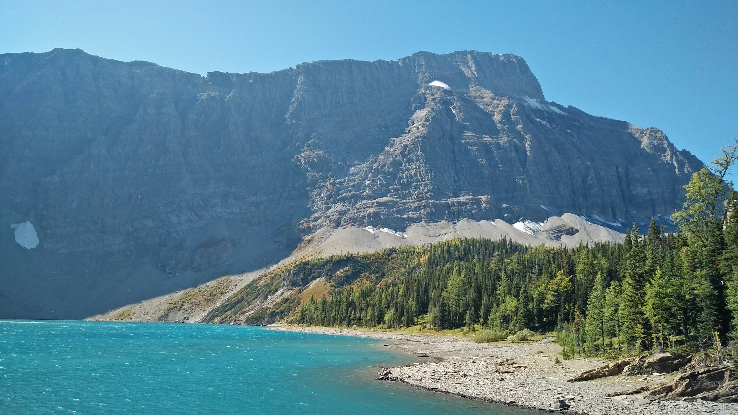 Ahh that beautiful blue water of Floe Lake!